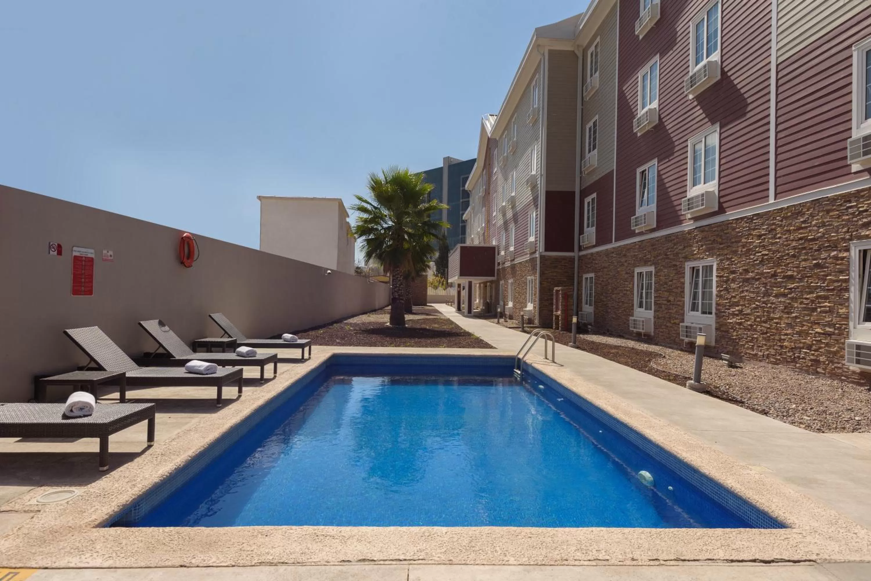 Pool view in Extended Suites Ciudad Juarez Consulado