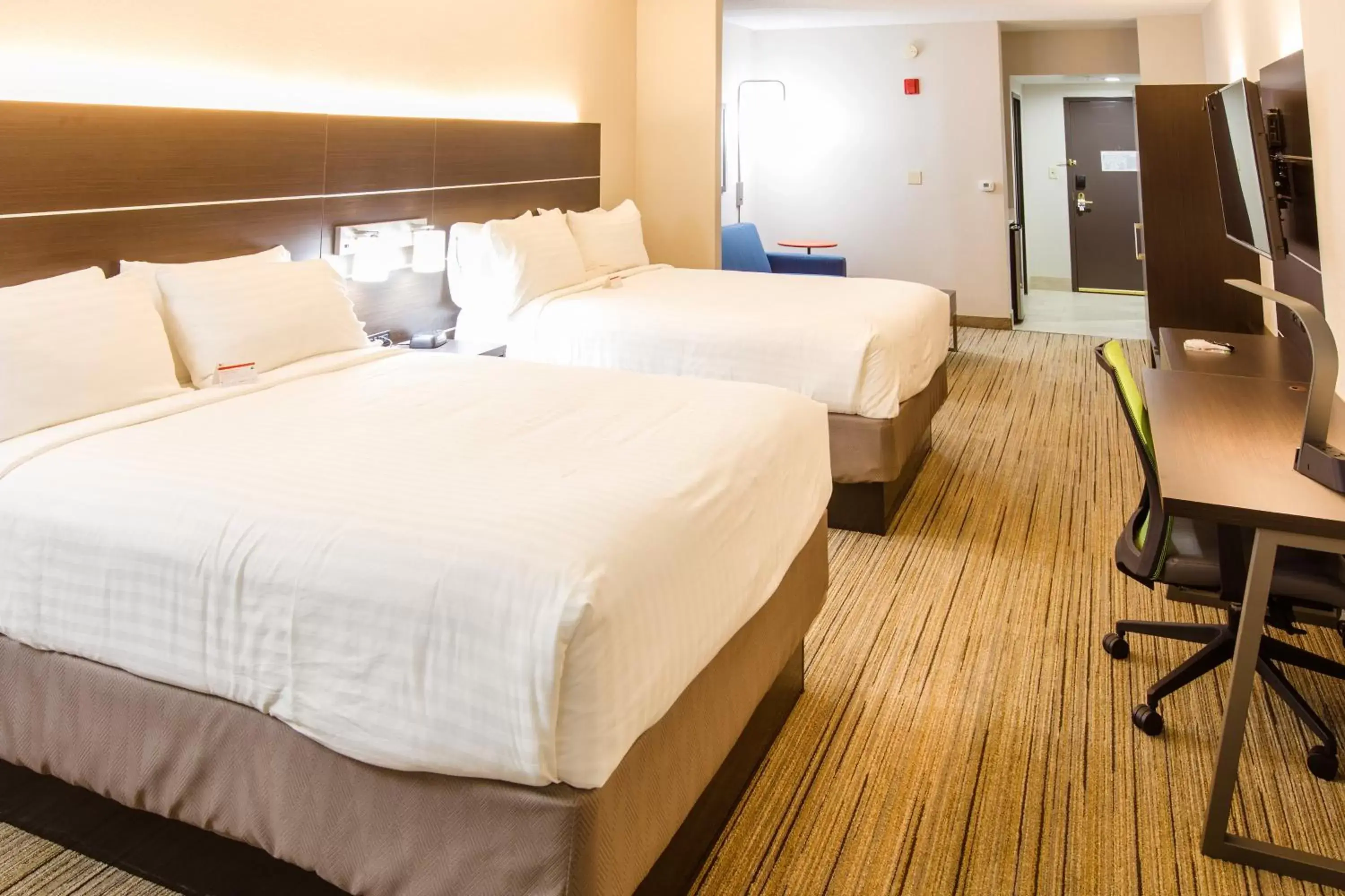 Bedroom, Bed in Holiday Inn Express Hotel & Suites Harriman, an IHG Hotel