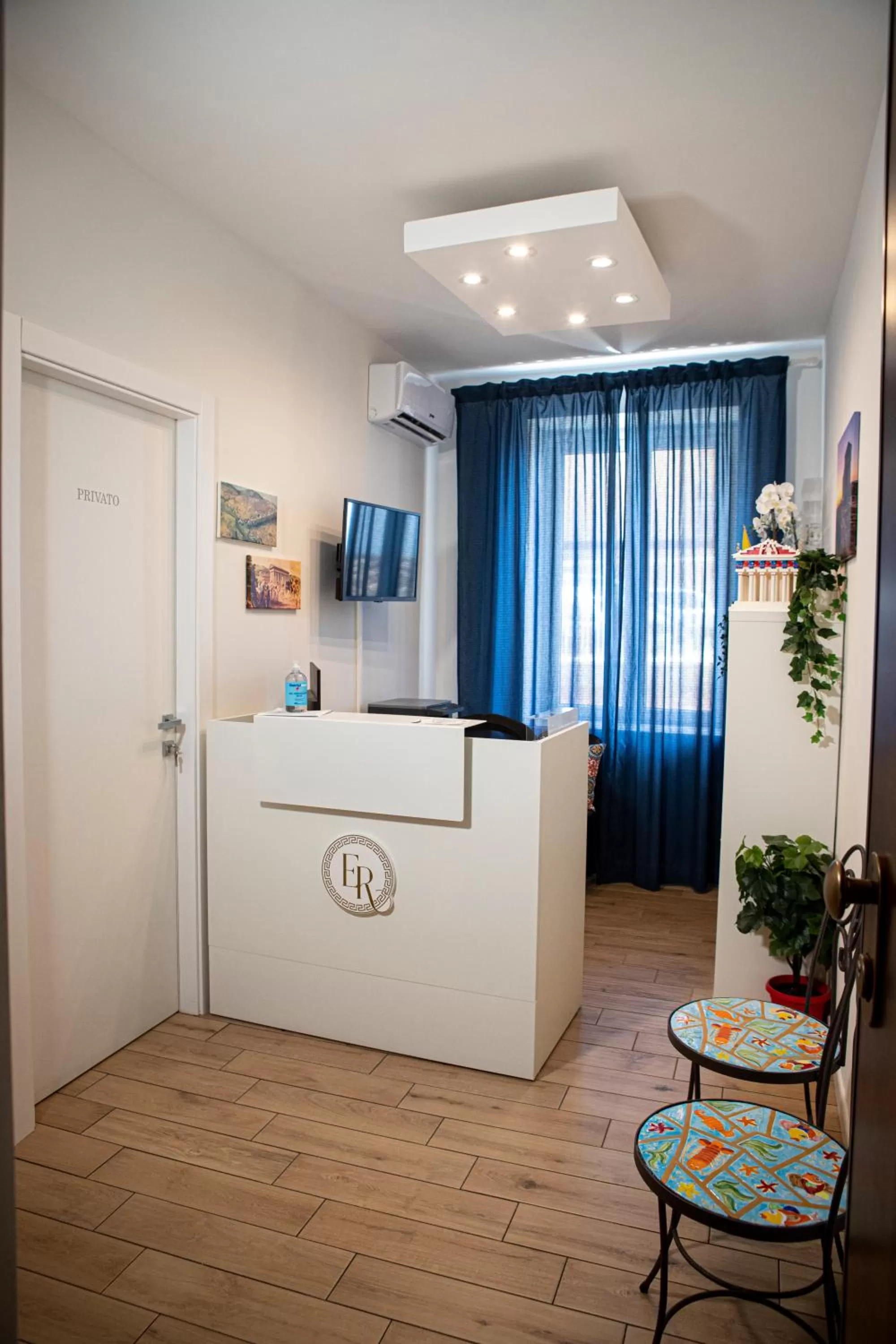 Lobby or reception in Esseneto Rooms