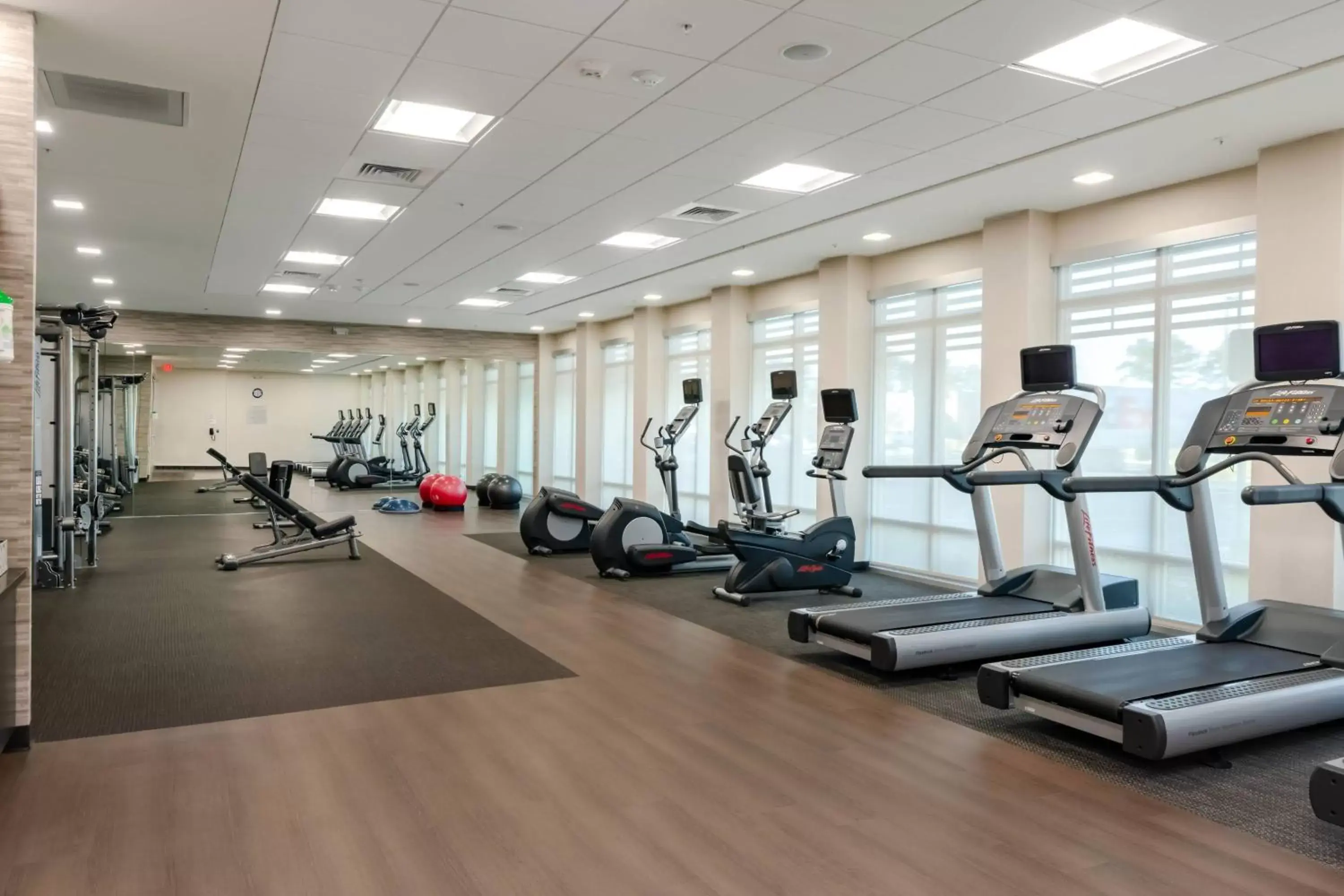 Fitness centre/facilities, Fitness Center/Facilities in Courtyard by Marriott Savannah Airport