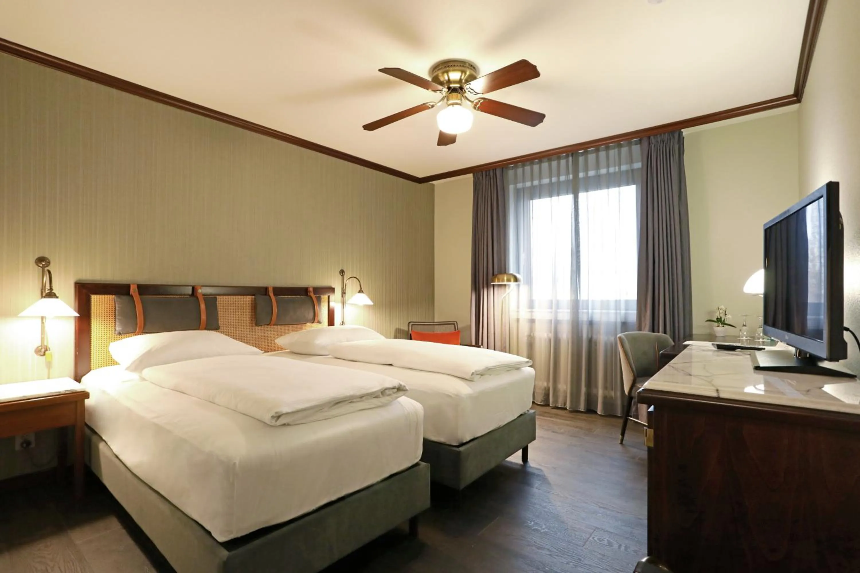 Photo of the whole room, Bed in Mercure Hotel Frankfurt Airport Langen