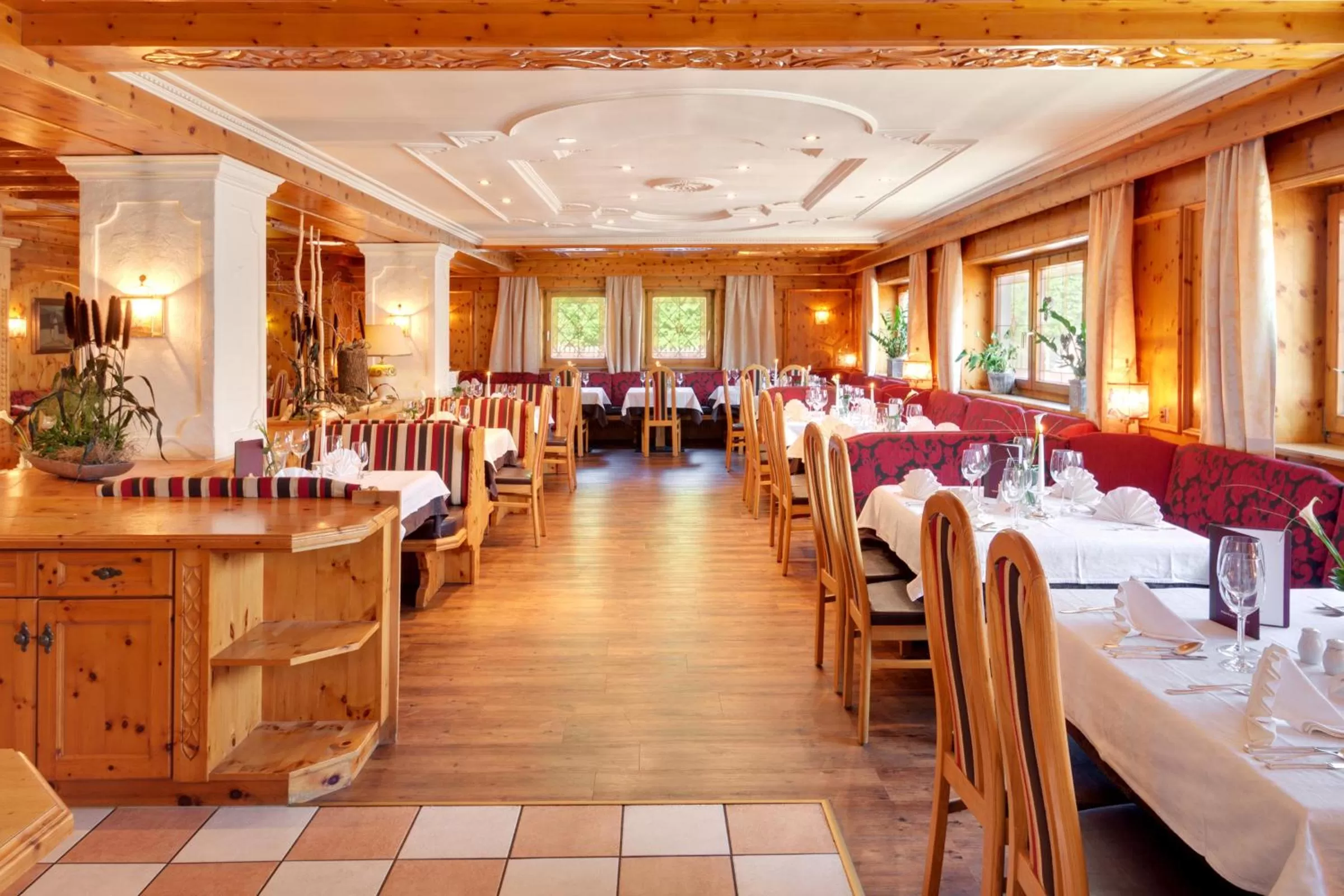 Restaurant/places to eat in Alpenhotel Tirolerhof