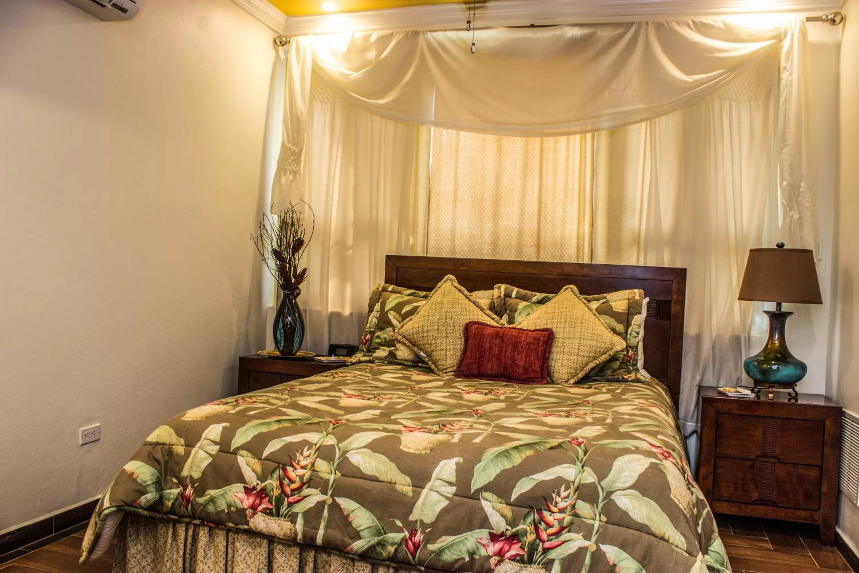 Deluxe Suite with Spa Bath in Bella Noni B&B