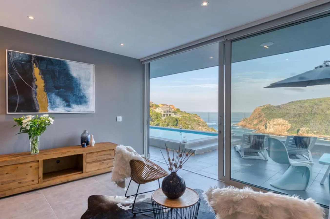 Bedroom in Crown on the Heads