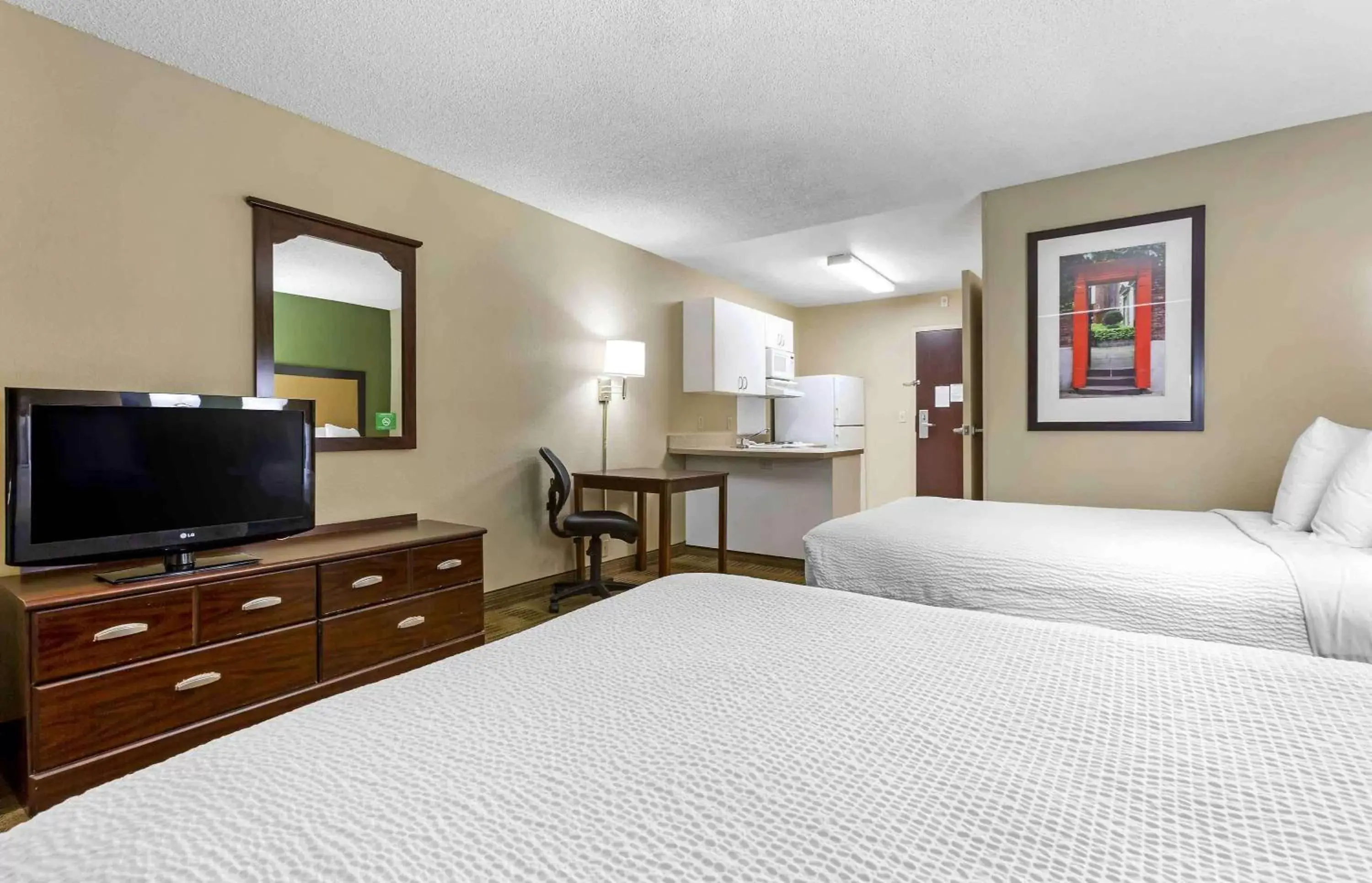 Bedroom, Bed in Extended Stay America Suites - Phoenix - Peoria