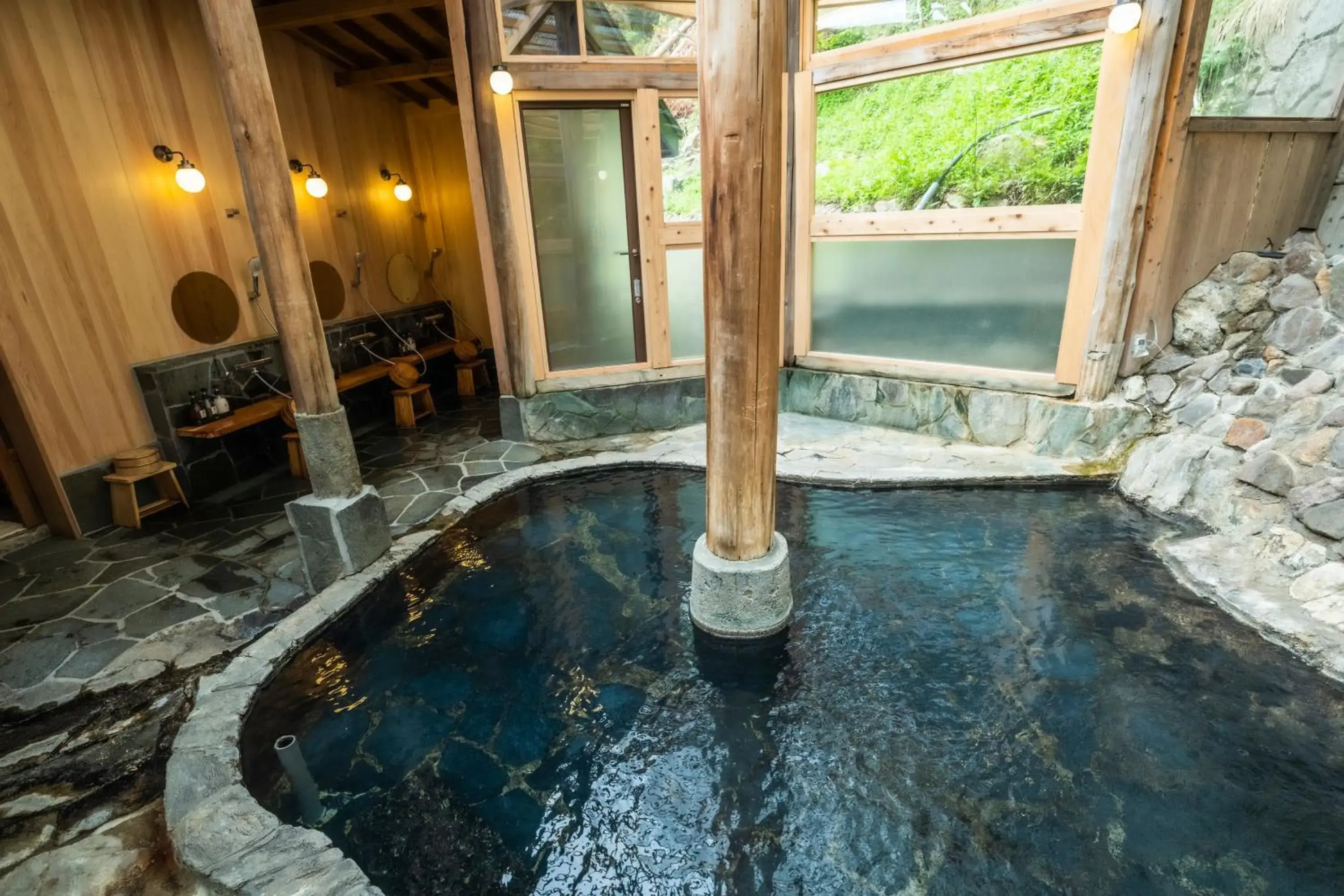 Hot Spring Bath, Swimming Pool in Hatcho no Yu Hot Spring Ryokan
