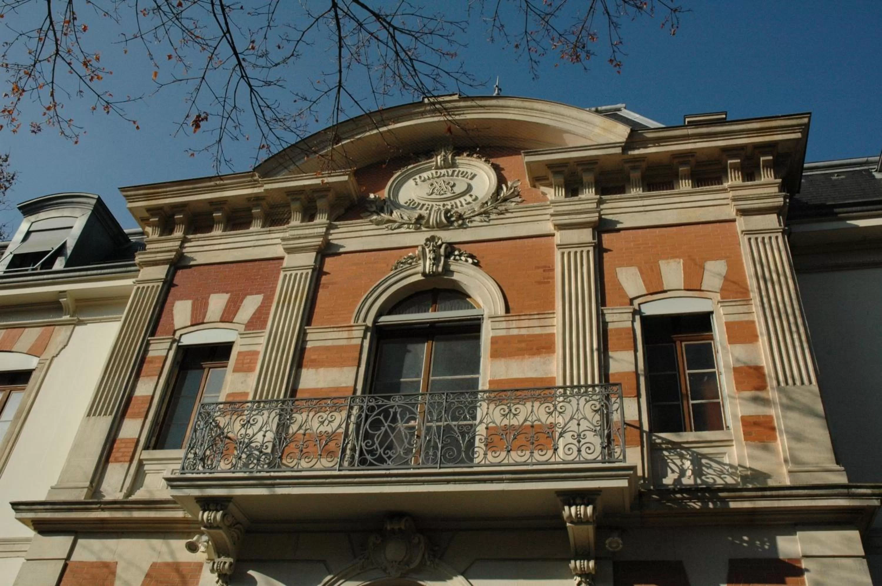 Facade/entrance in Geneva Hostel