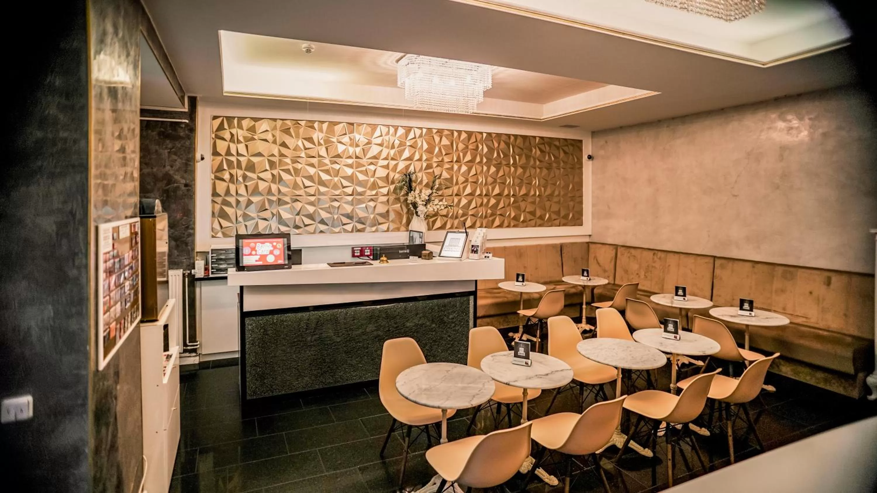 Lobby or reception in Hotel Prens Berlin