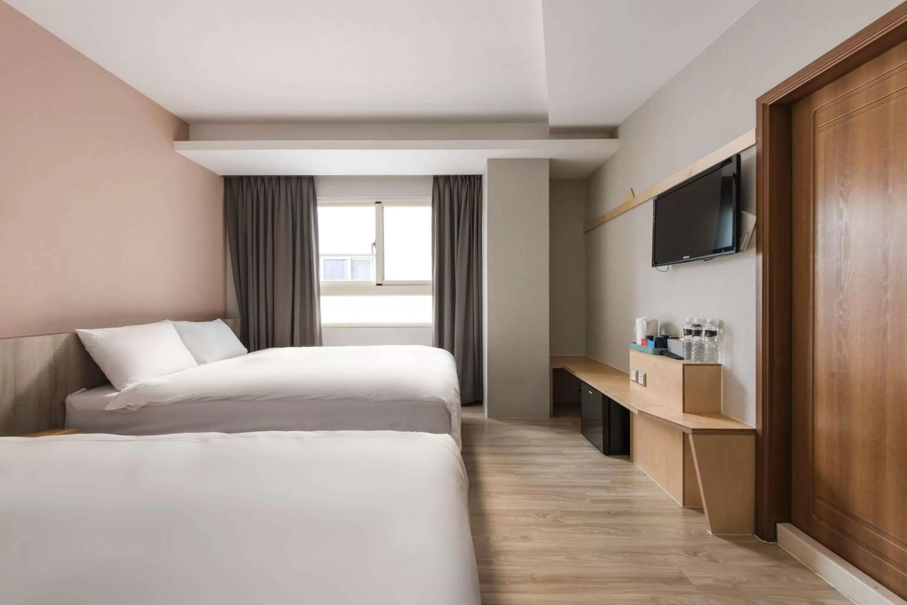 Bed in Sparrow Hotel