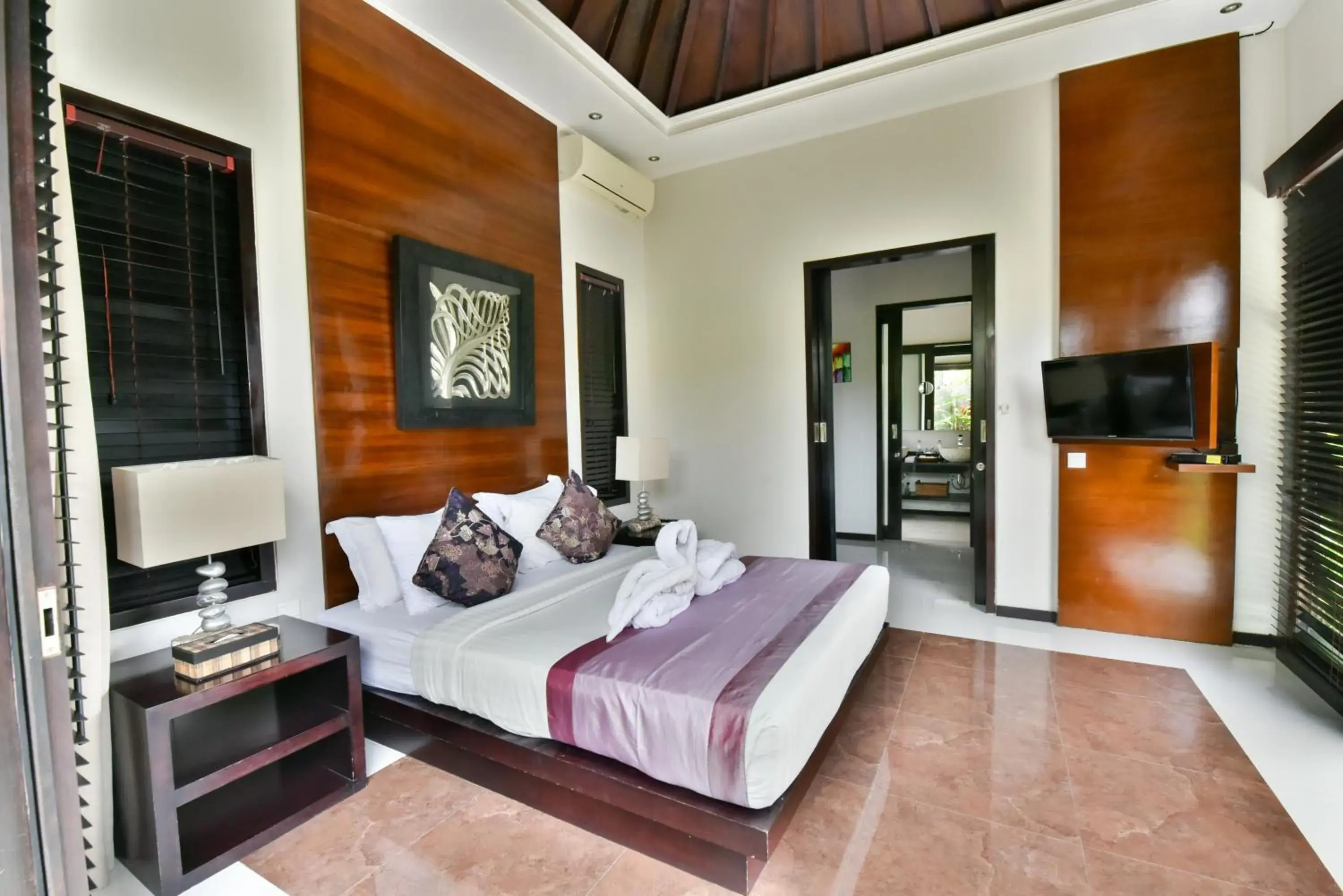 Bed in Katala Suites and Villas