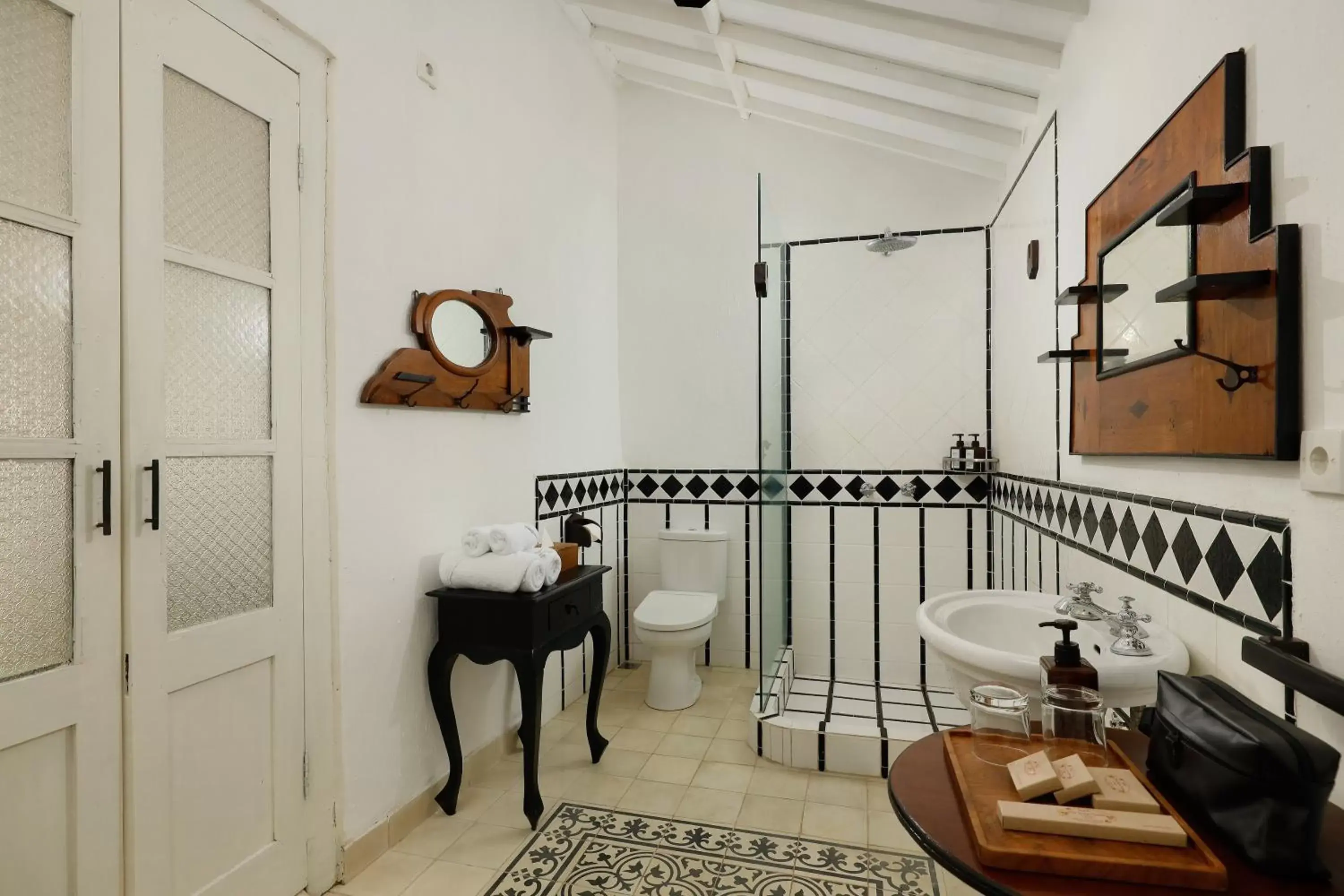 Bathroom in Puri Tempo Doeloe Boutique Hotel