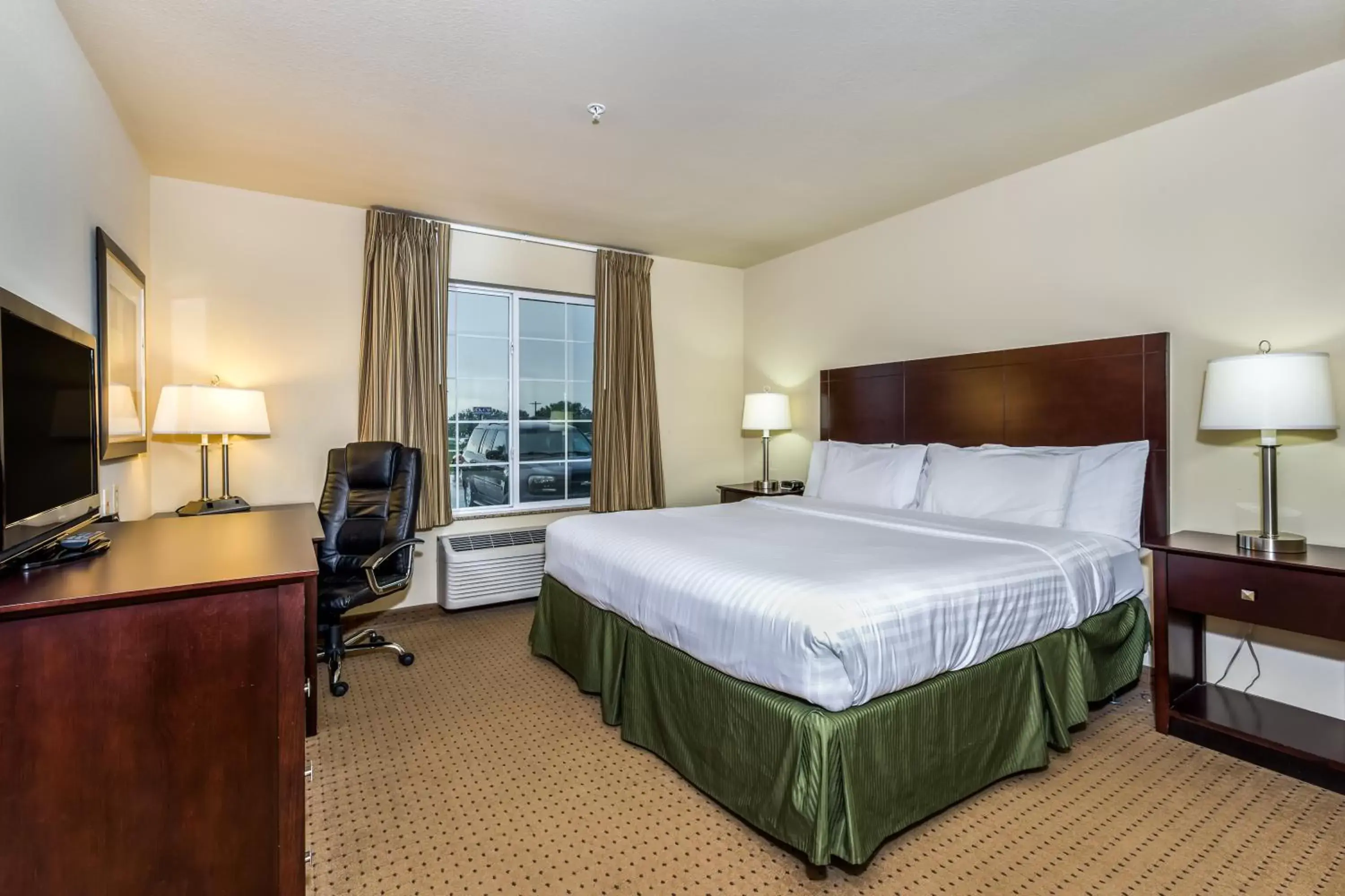 Bed in Cobblestone Inn & Suites - Vinton, IA Bed in Cobblestone Inn & Suites - Vinton, IA