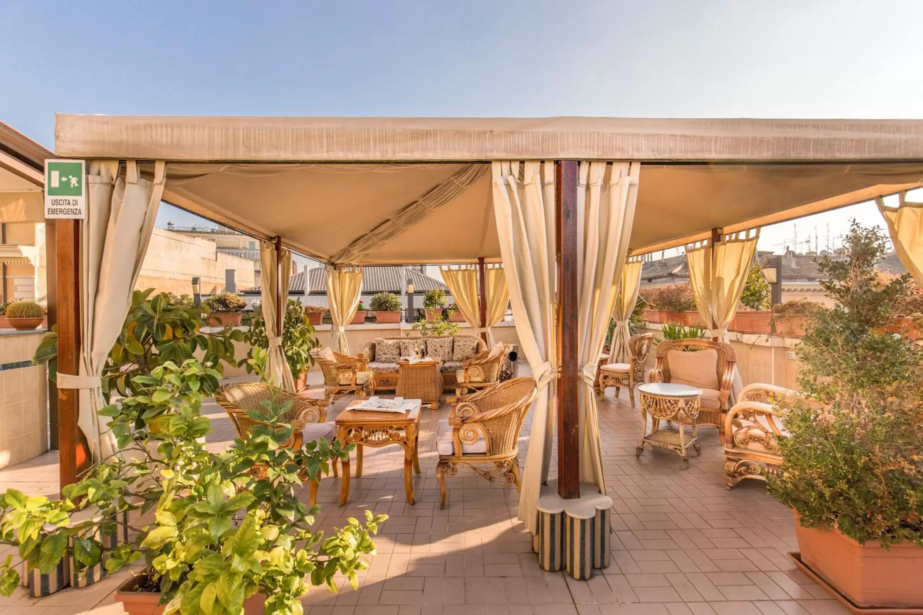 Balcony/Terrace, Restaurant/Places to Eat in Hotel Impero