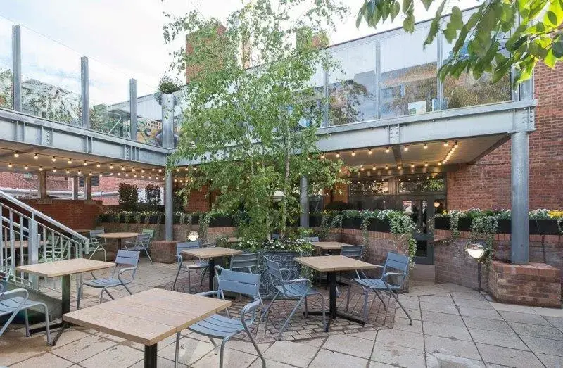 Patio, Restaurant/Places to Eat in Pilgrims Progress Wetherspoon