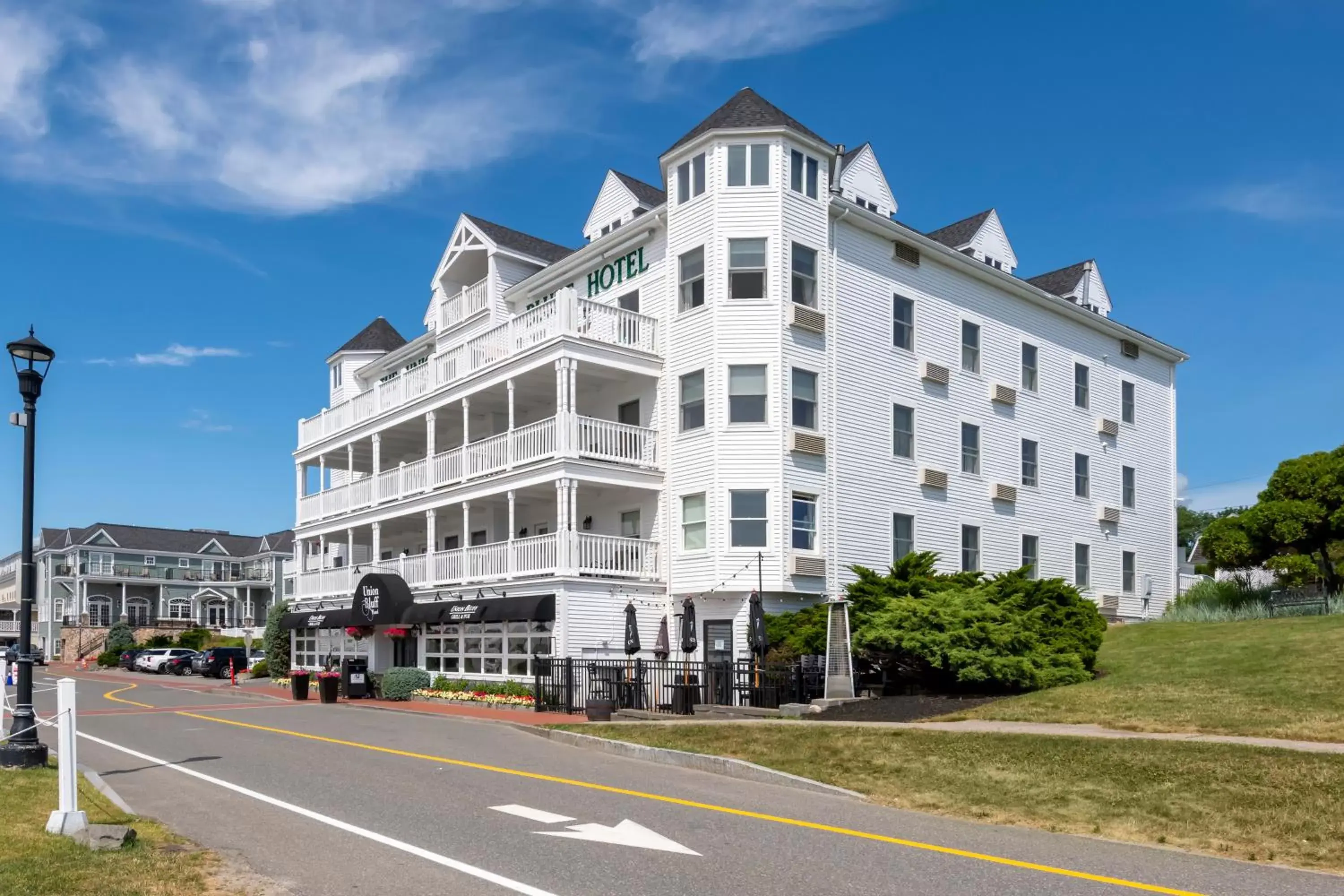 Property Building in Union Bluff Hotel