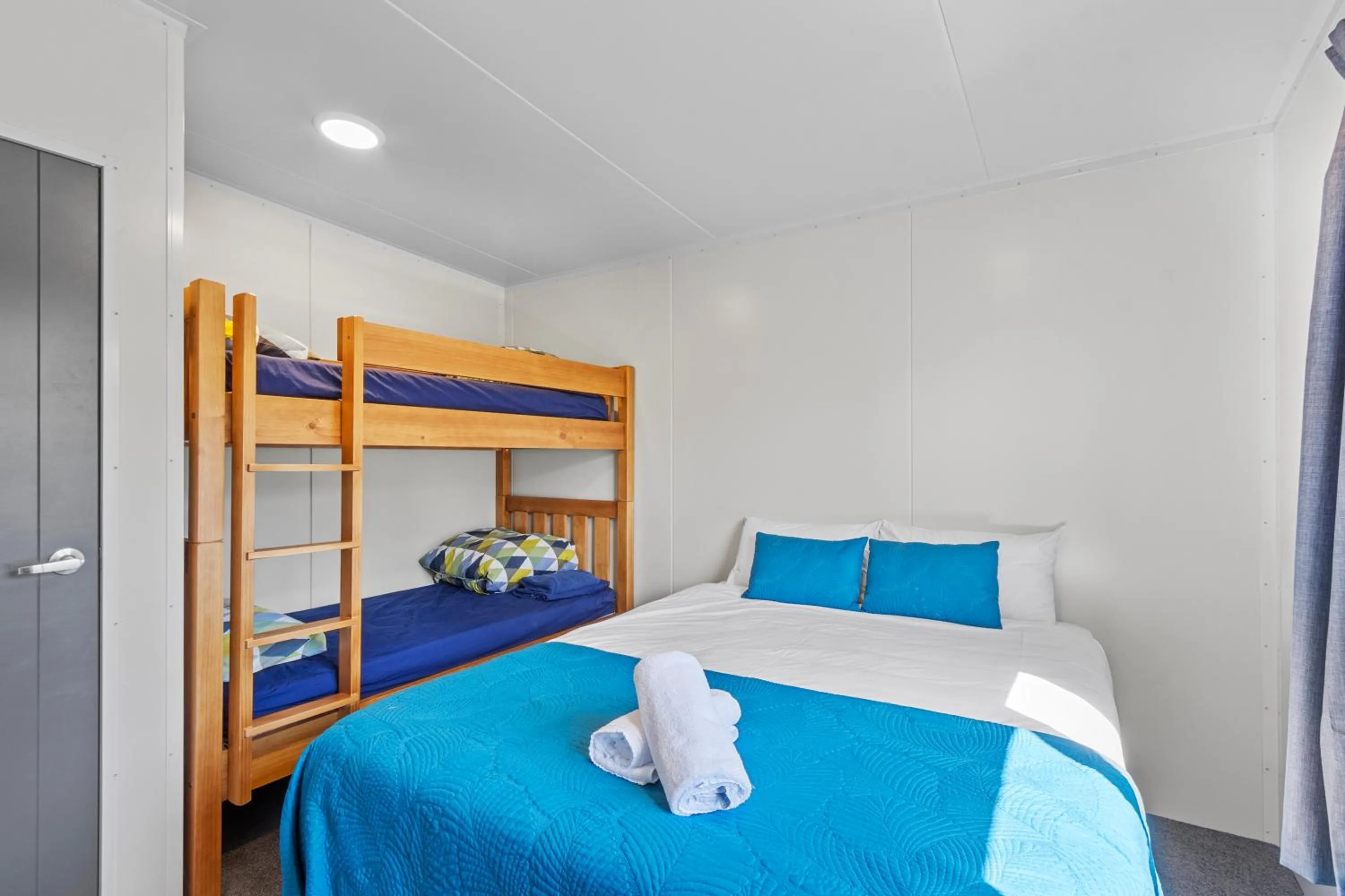 Bedroom, Bed in North South Holiday Park