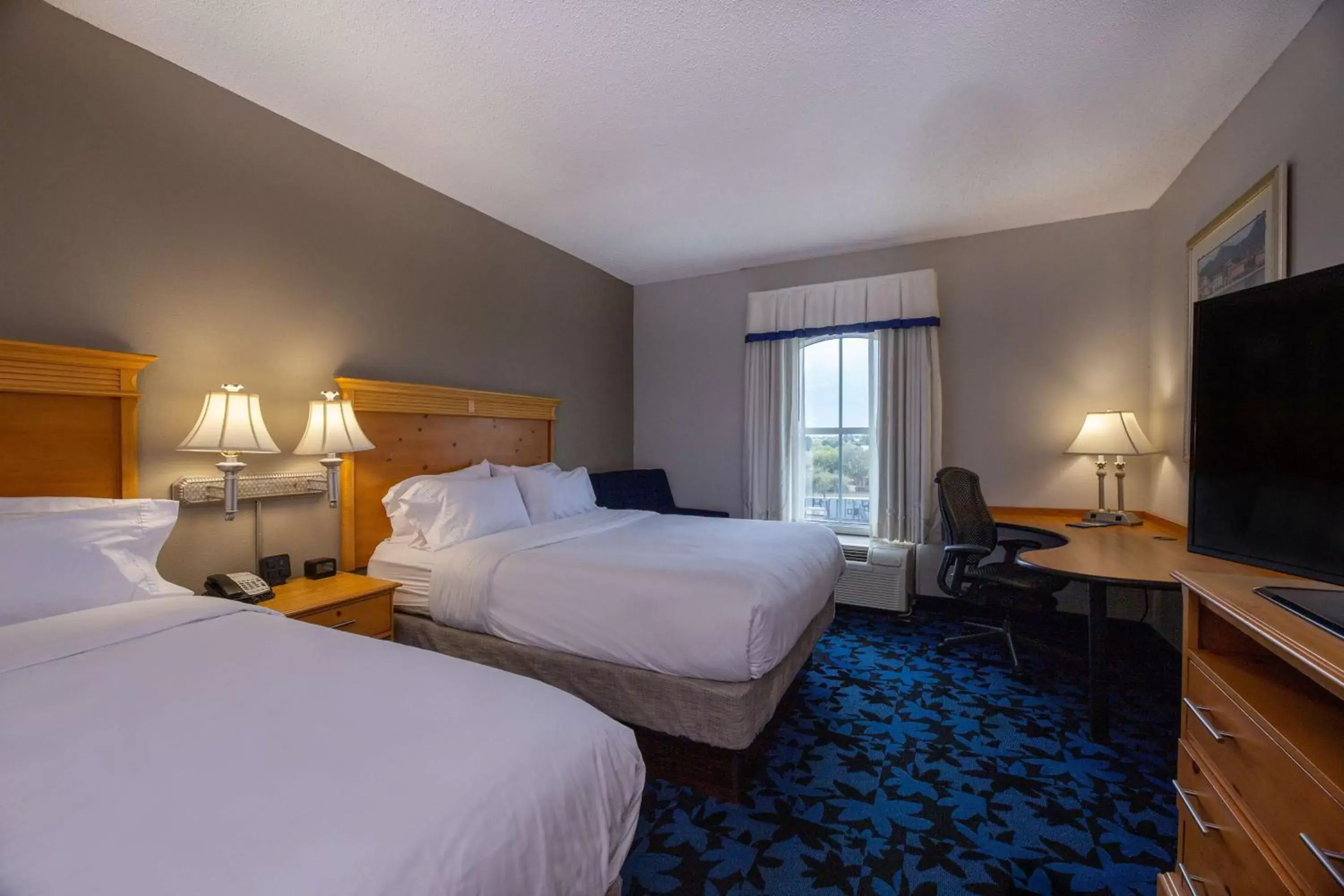 Bedroom, Bed in Hampton Inn & Suites Jacksonville Deerwood Park