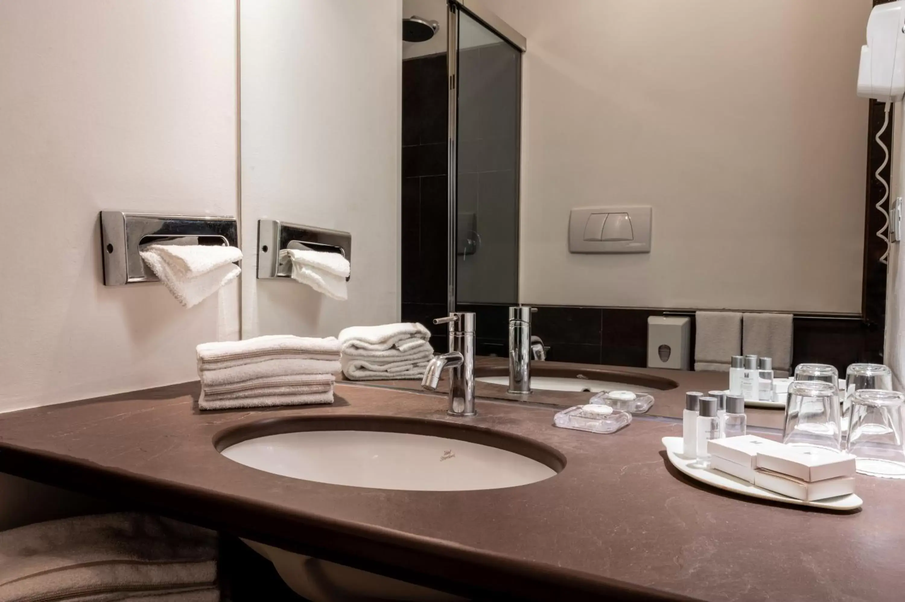 Bathroom in Best Western Hotel Green City Bathroom in Best Western Hotel Green City