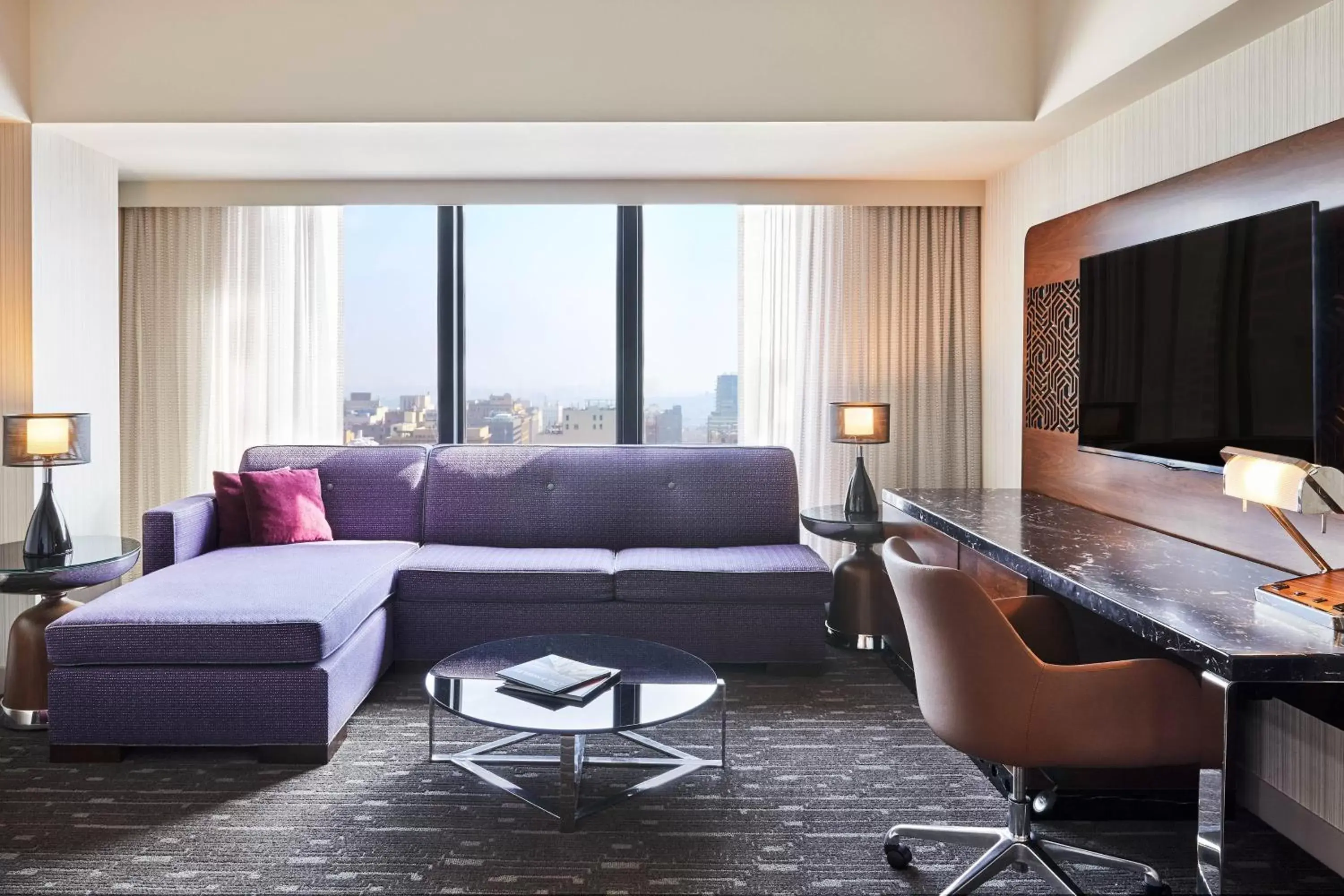 Living room, Seating Area in Sheraton Grand Los Angeles