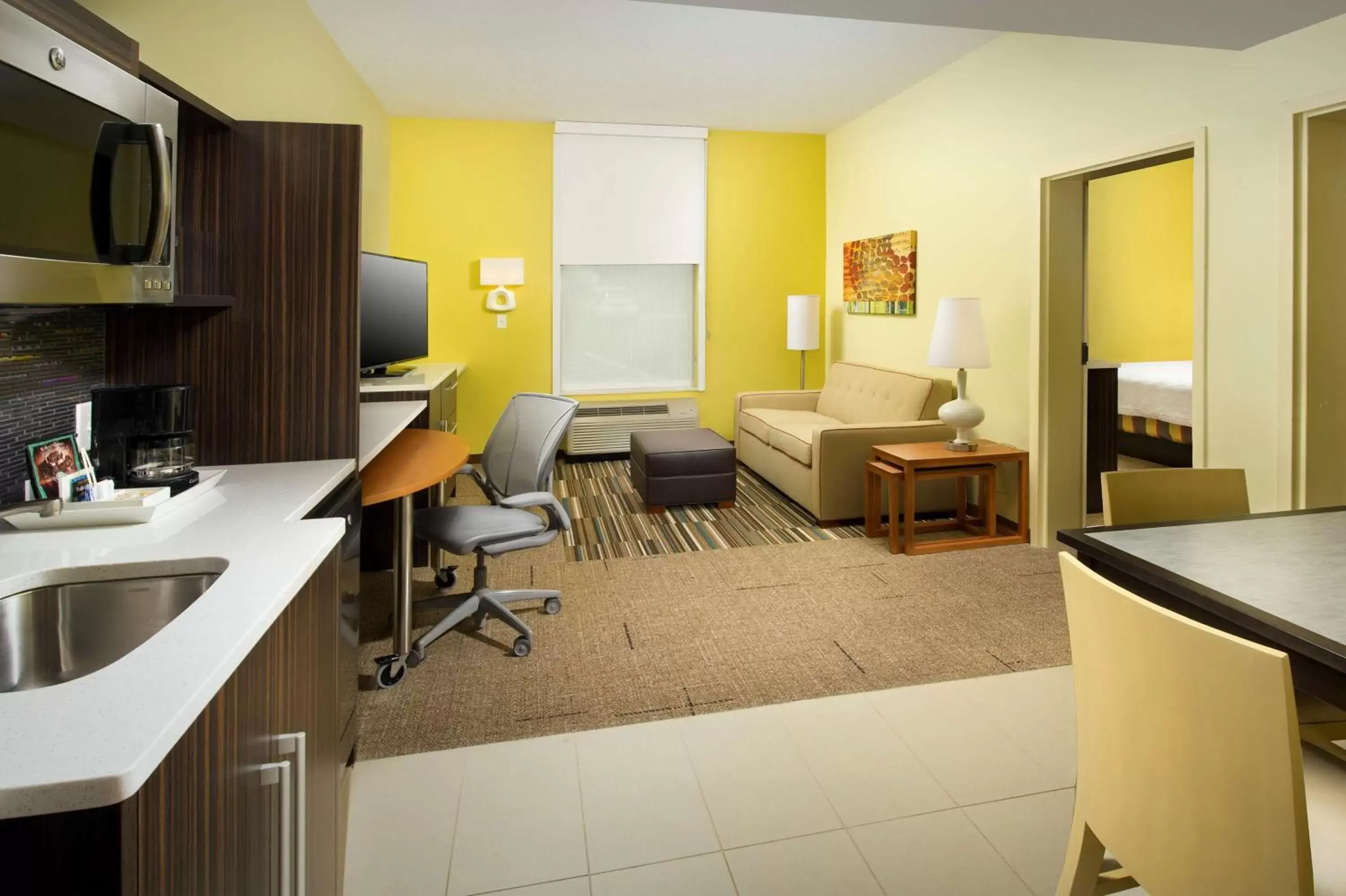 Kitchen or kitchenette in Home2 Suites by Hilton Arundel Mills BWI Airport