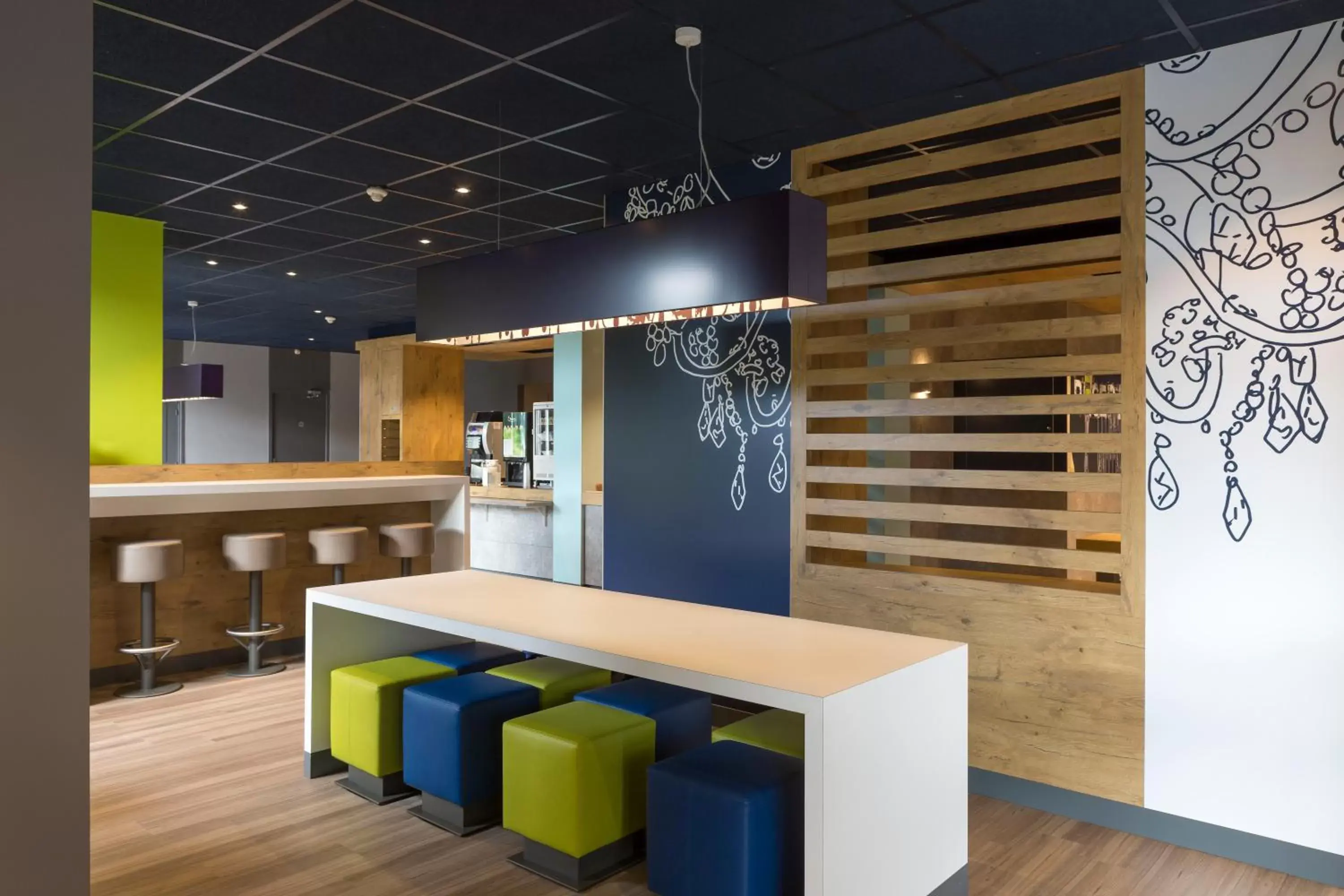 Area and facilities in ibis budget Lorient Hennebont