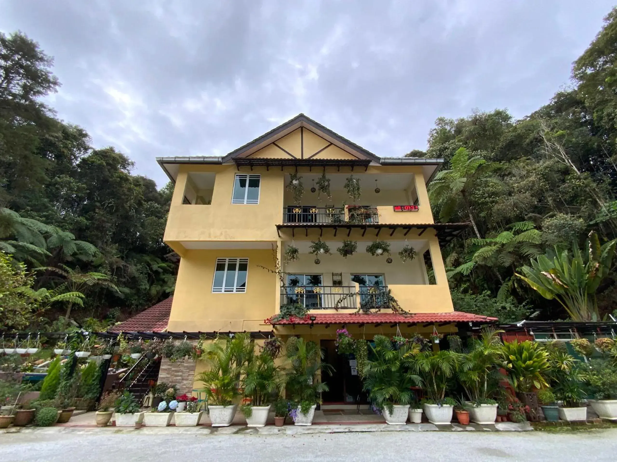 Property Building in Highlanders Garden Guesthouse