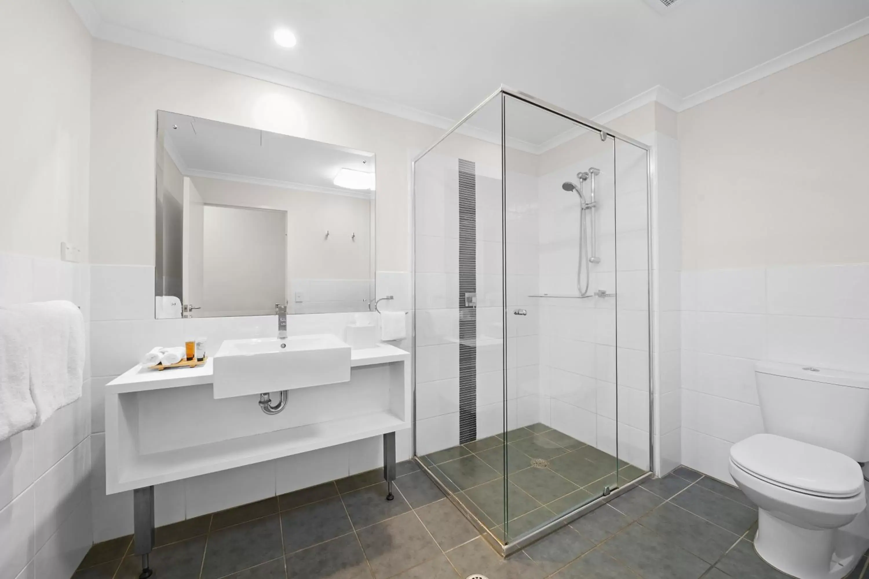 Bathroom in Macquarie Waters Boutique Apartment Hotel