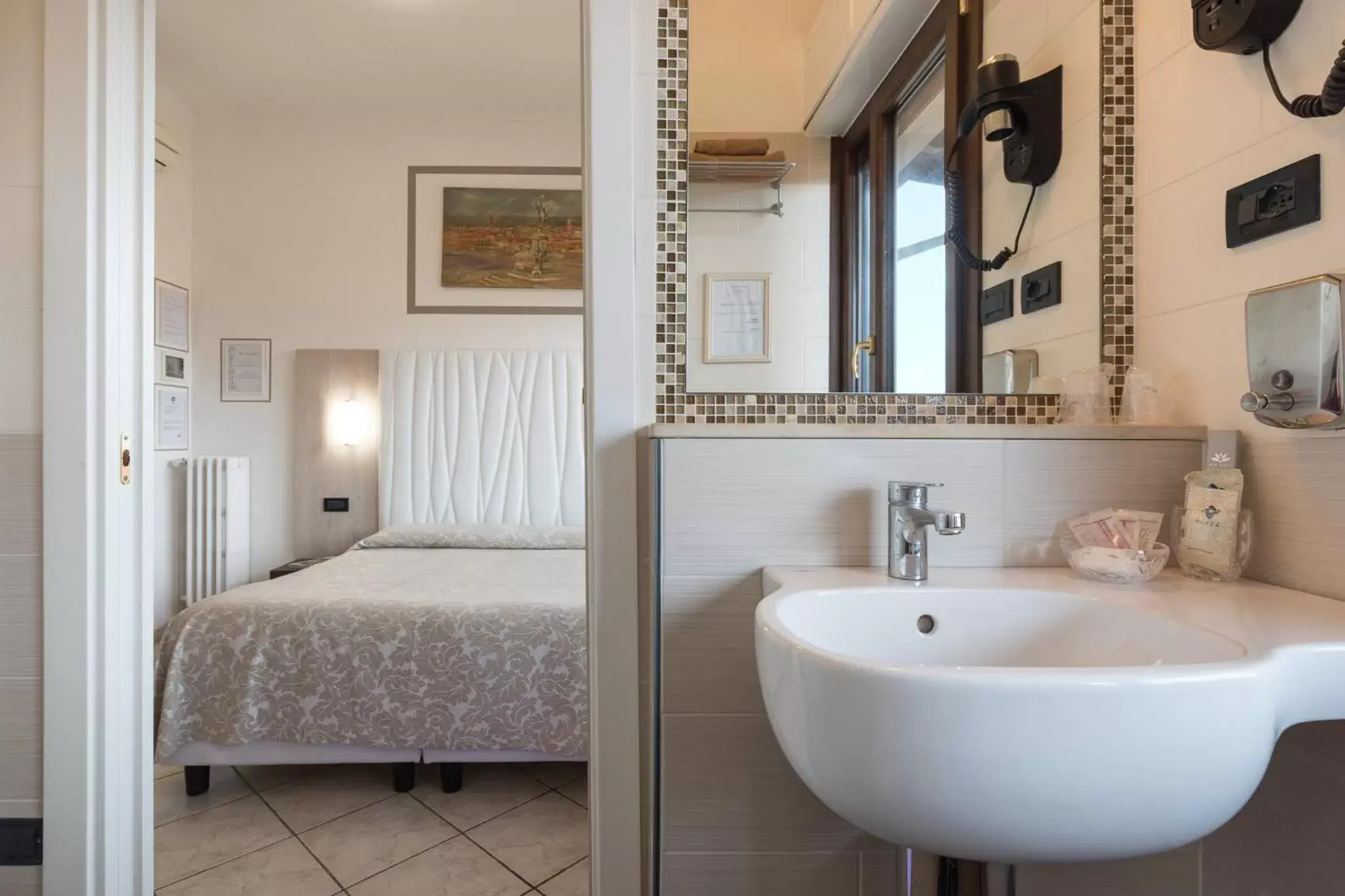 Photo of the whole room, Bathroom in Hotel Bellavista