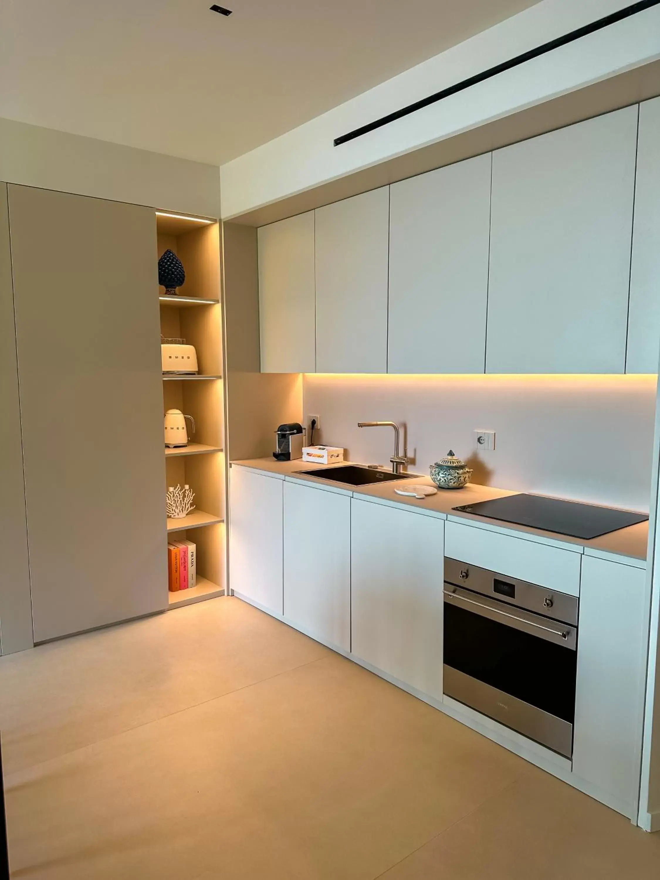 Kitchen/Kitchenette in Isola Bella Infinity Suites