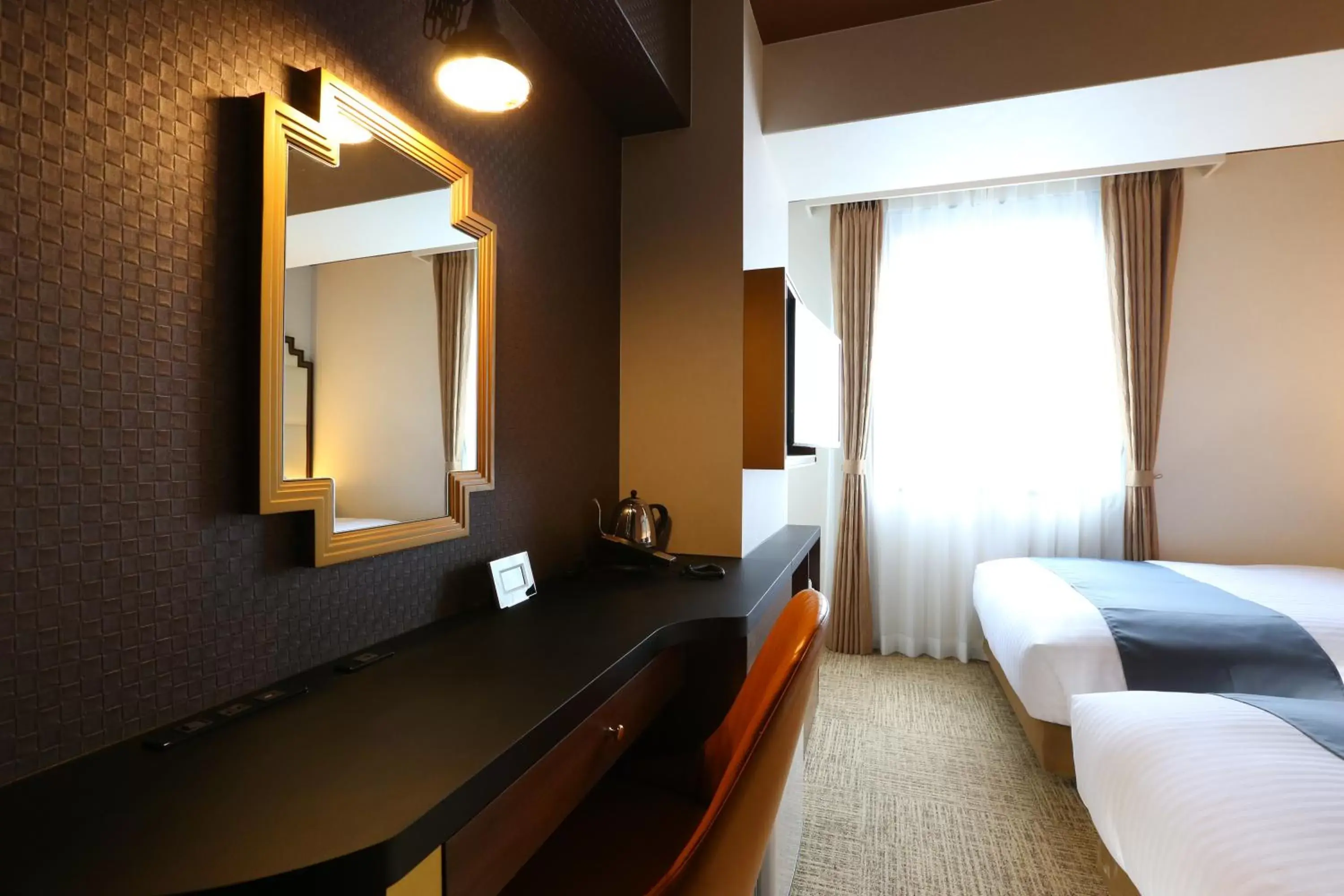 Bed, TV/Entertainment Center in Hotel Wing International Select Osaka Umeda