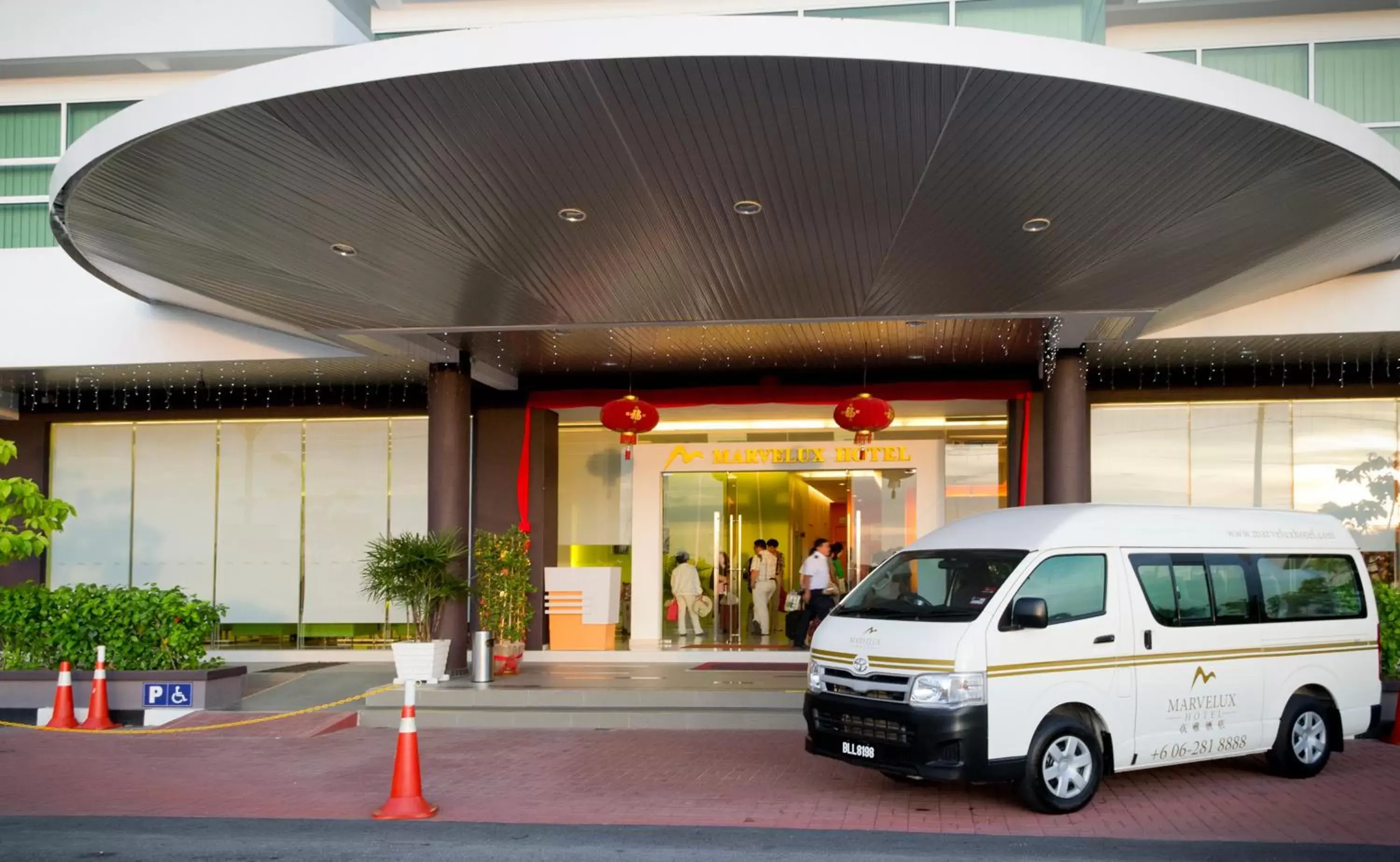 Facade/entrance in Marvelux Hotel Facade/entrance in Marvelux Hotel
