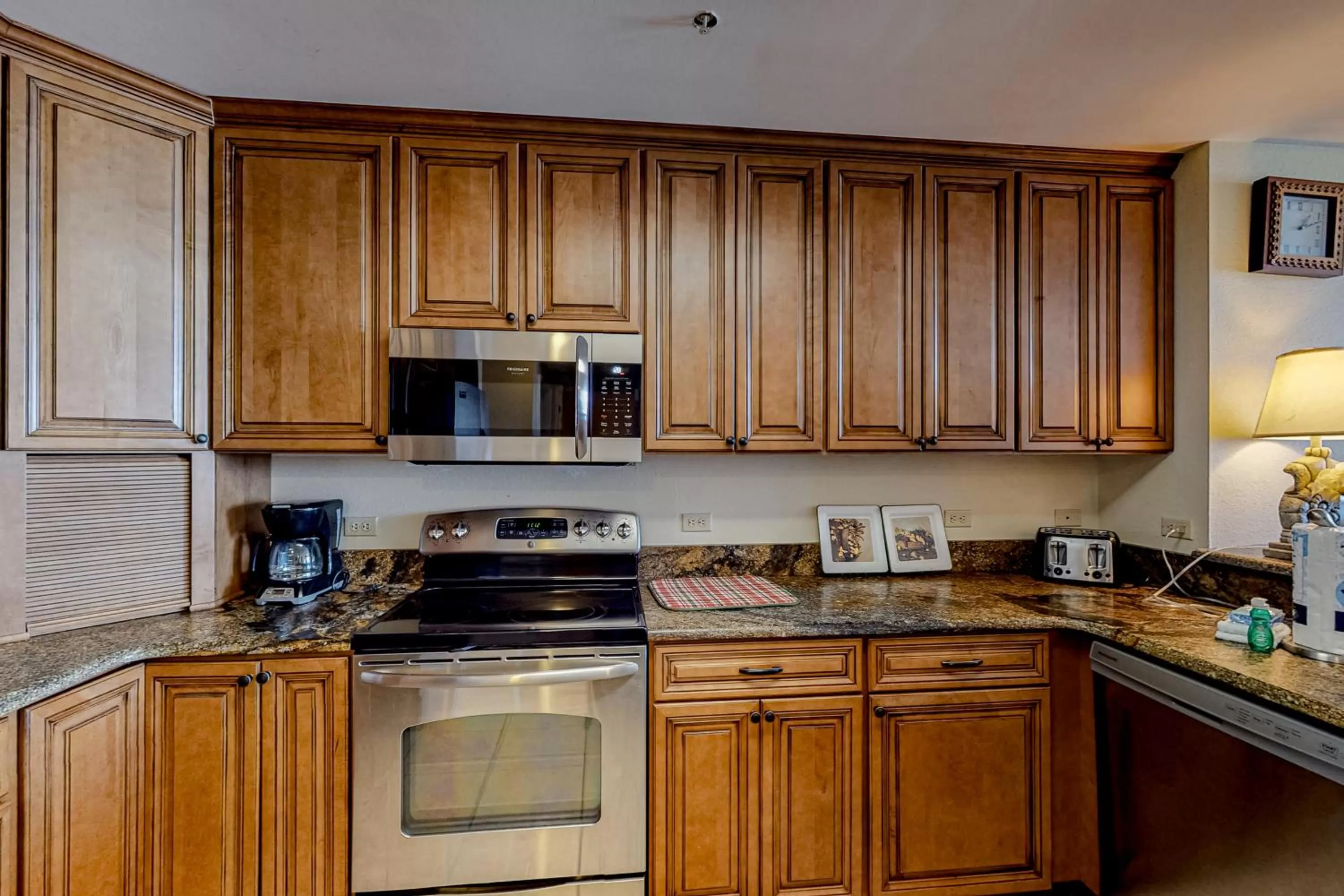 Kitchen/Kitchenette in Spanish Key 304