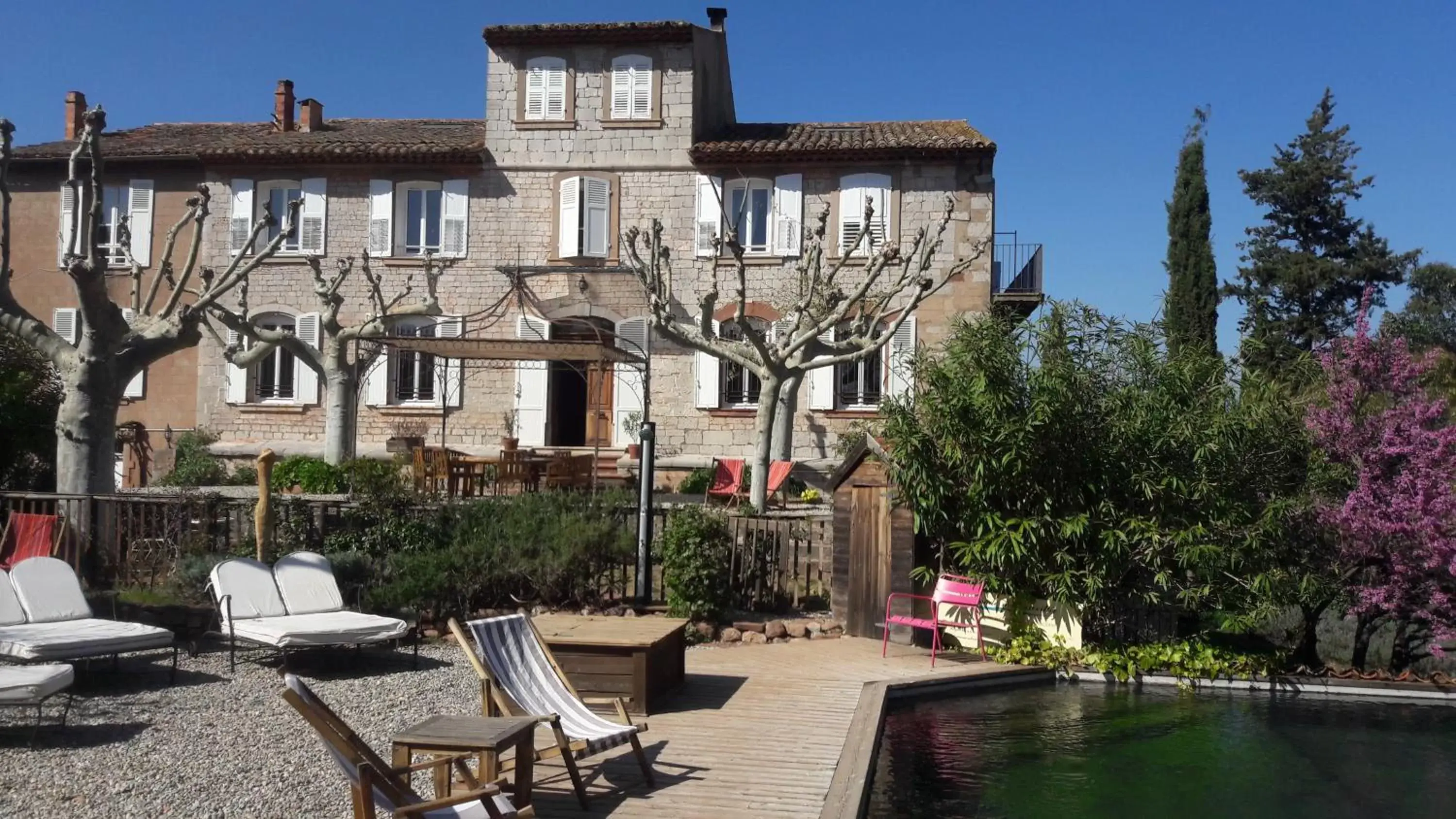 Facade/entrance in Bed and Breakfast La Grande Lauzade