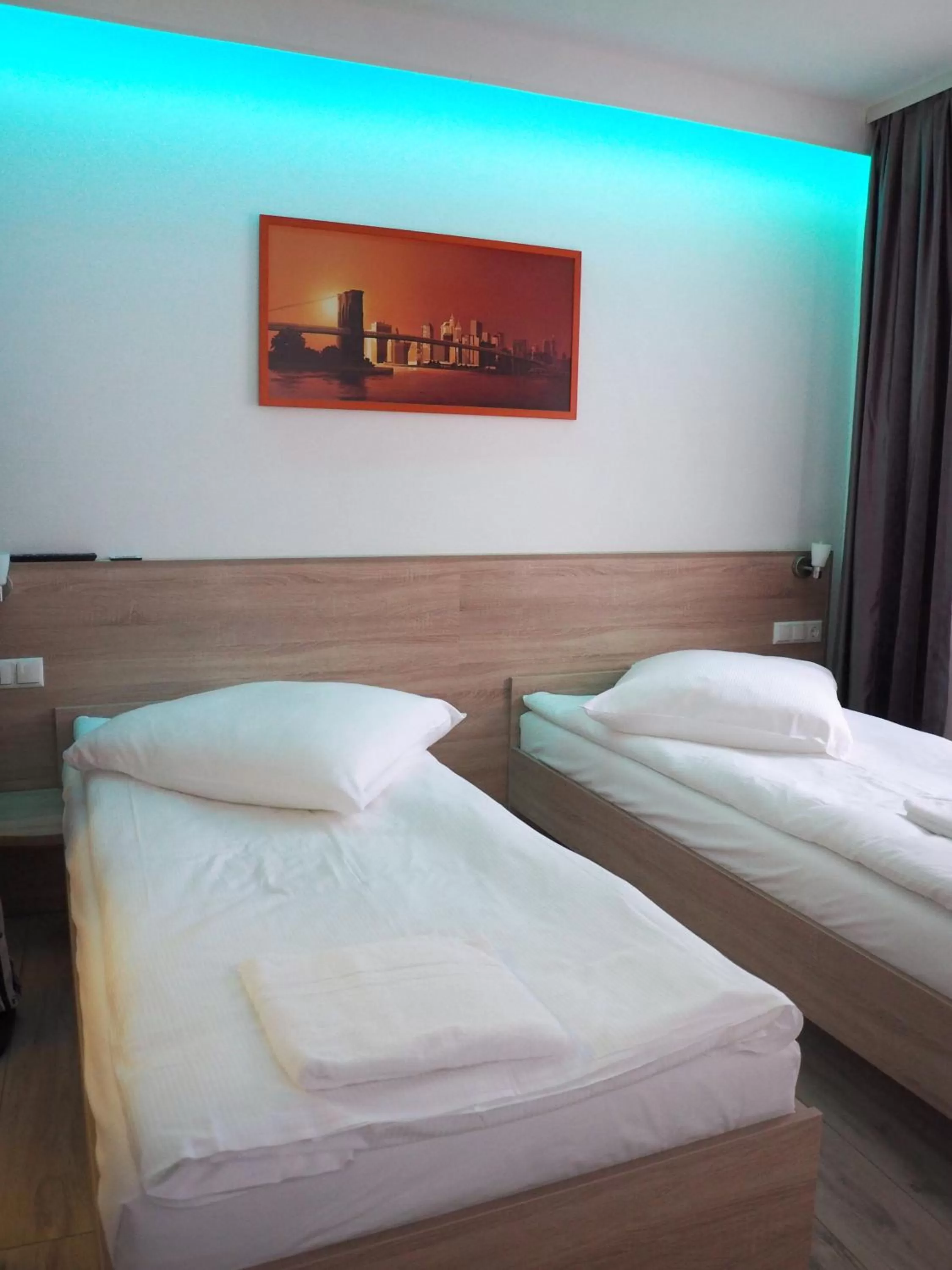 Photo of the whole room, Bed in Pension Villa Colosseo im Herzen von Meiningen