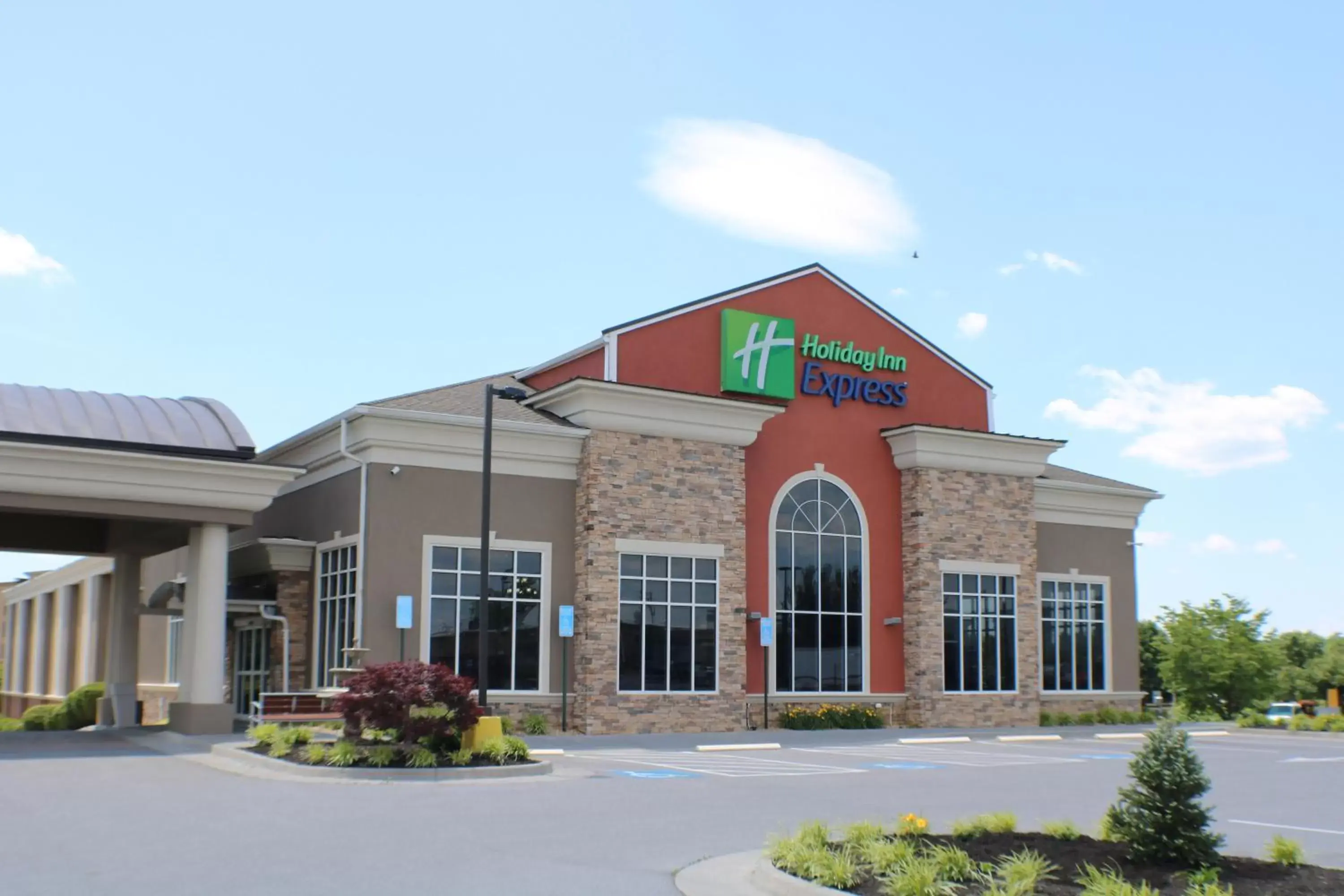 Property building in Holiday Inn Express Woodstock-Shenandoah Valley, an IHG Hotel