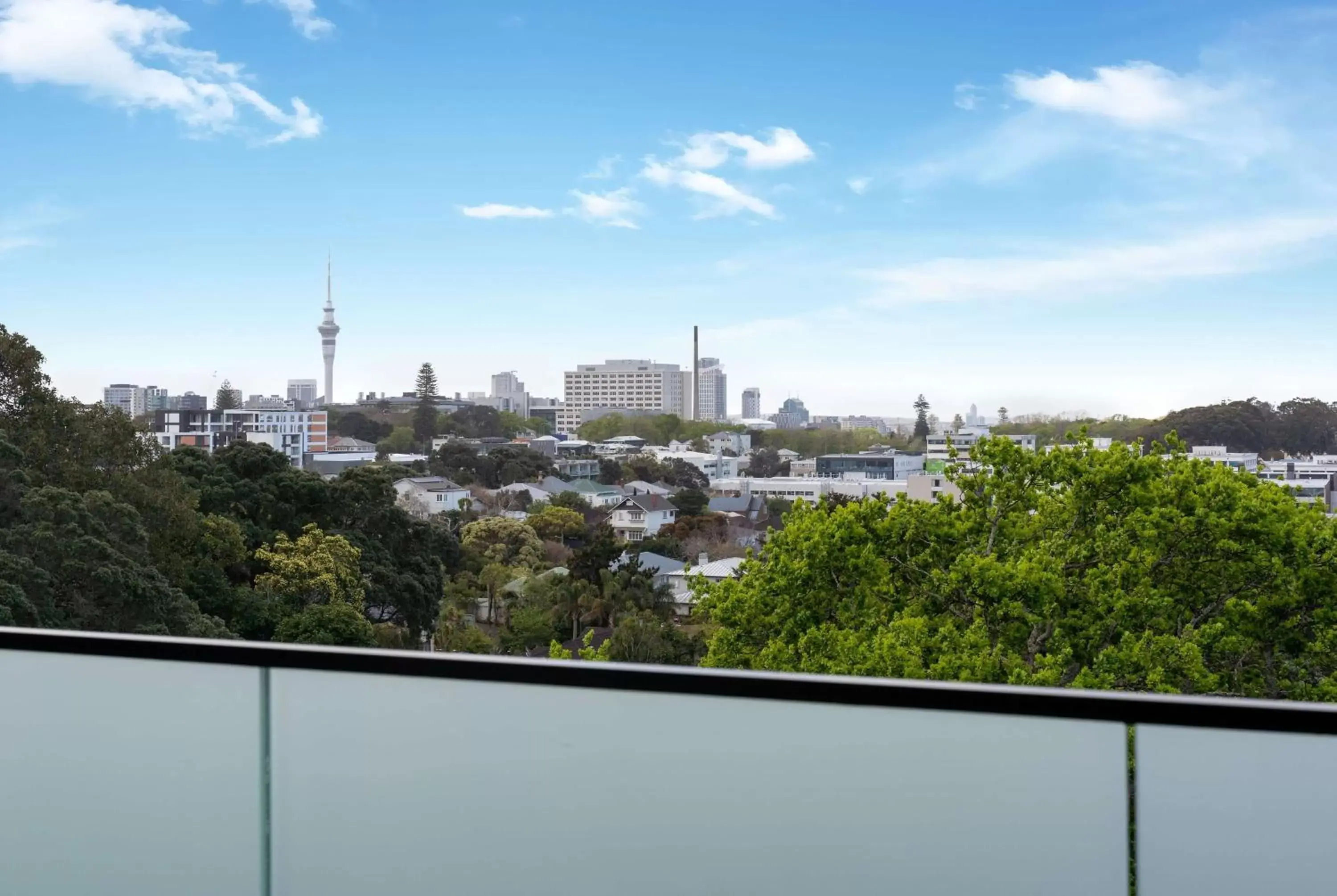 Photo of the whole room in Ramada by Wyndham Newmarket Auckland Photo of the whole room in Ramada by Wyndham Newmarket Auckland