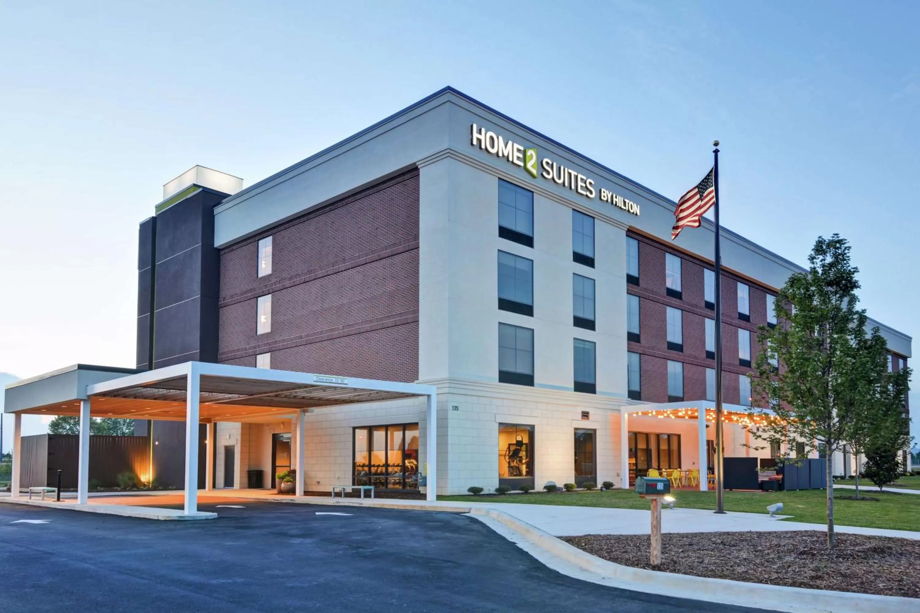 Property building in Home2 Suites By Hilton Madison Huntsville Airport