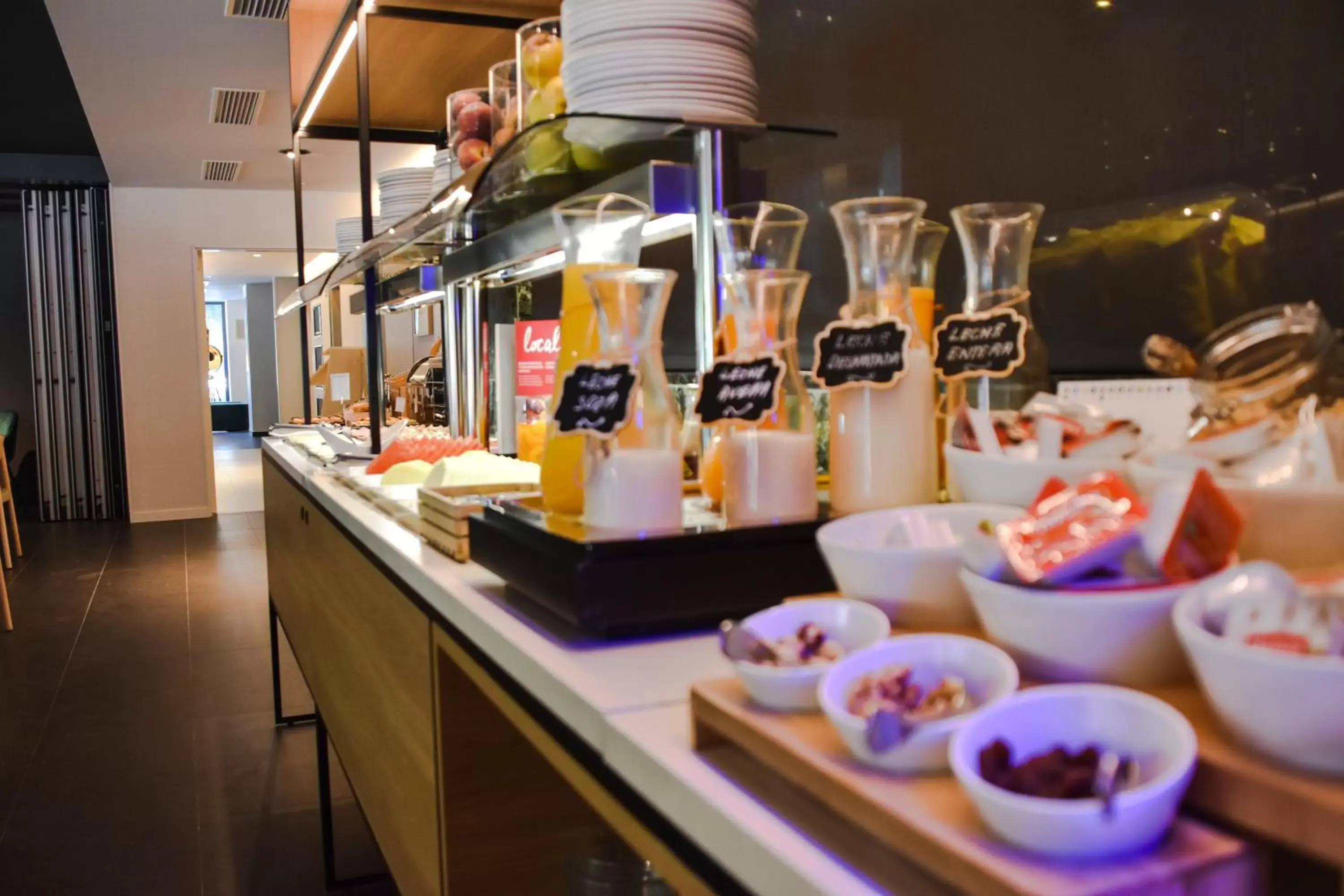 Breakfast in Aparthotel Atenea Valles Breakfast in Aparthotel Atenea Valles