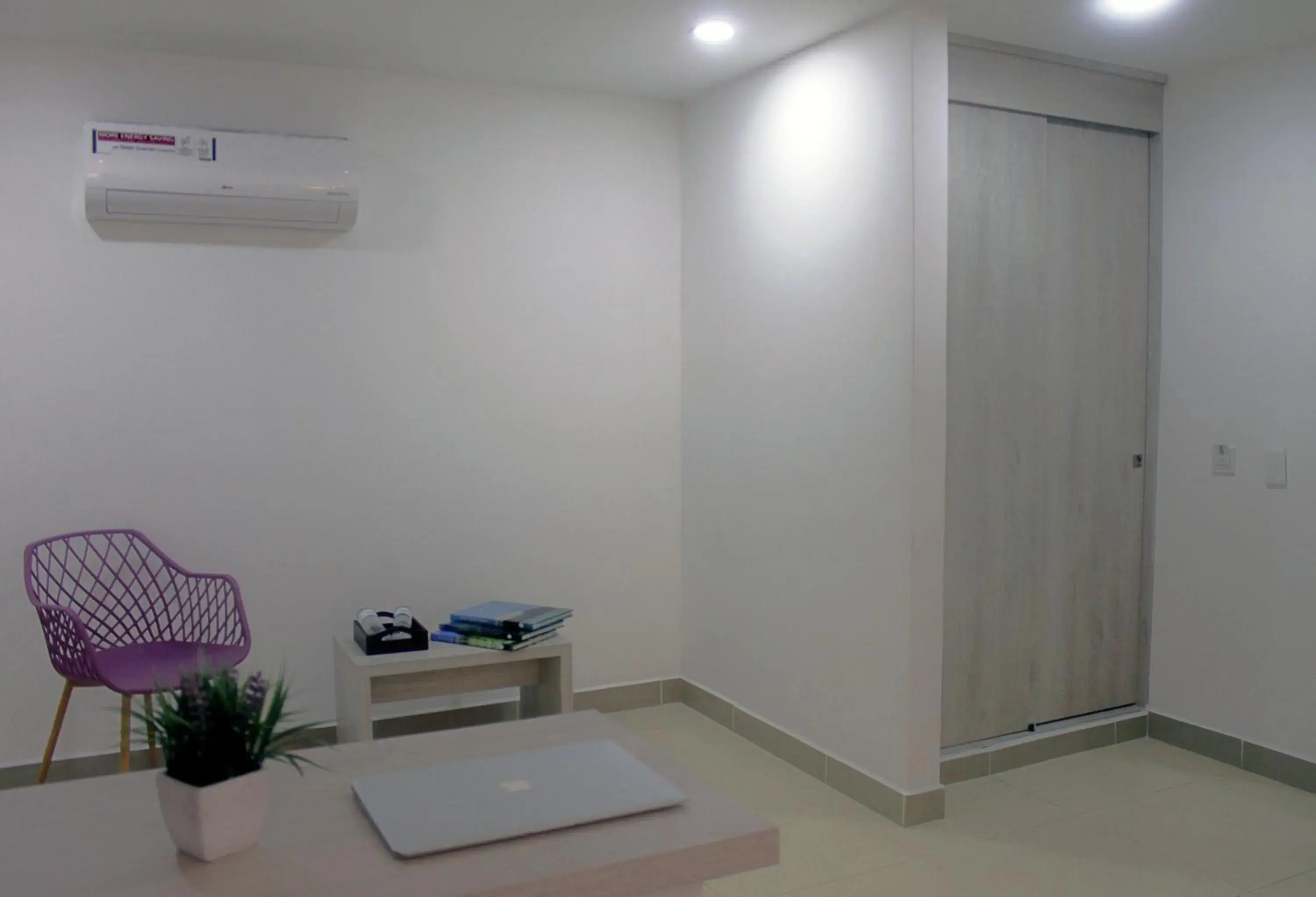 air conditioner in Hotel Suite Comfort