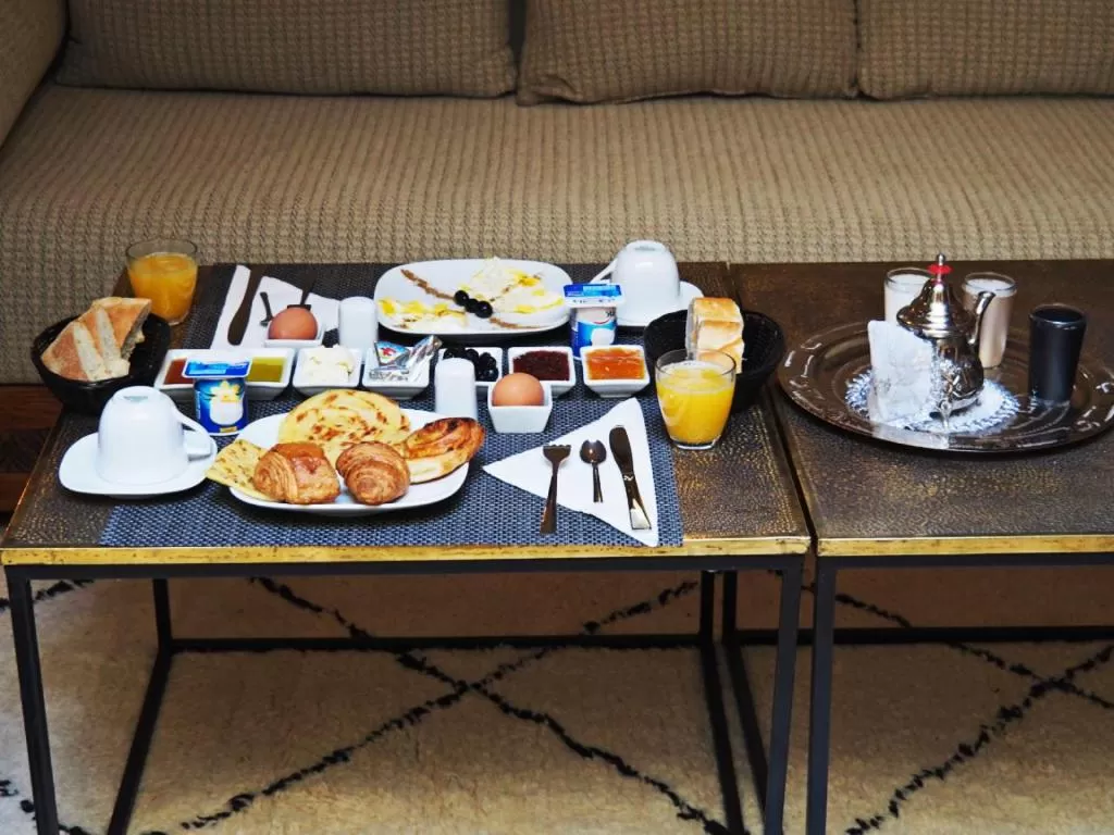 Continental breakfast in Riad La Porte de l'oasis