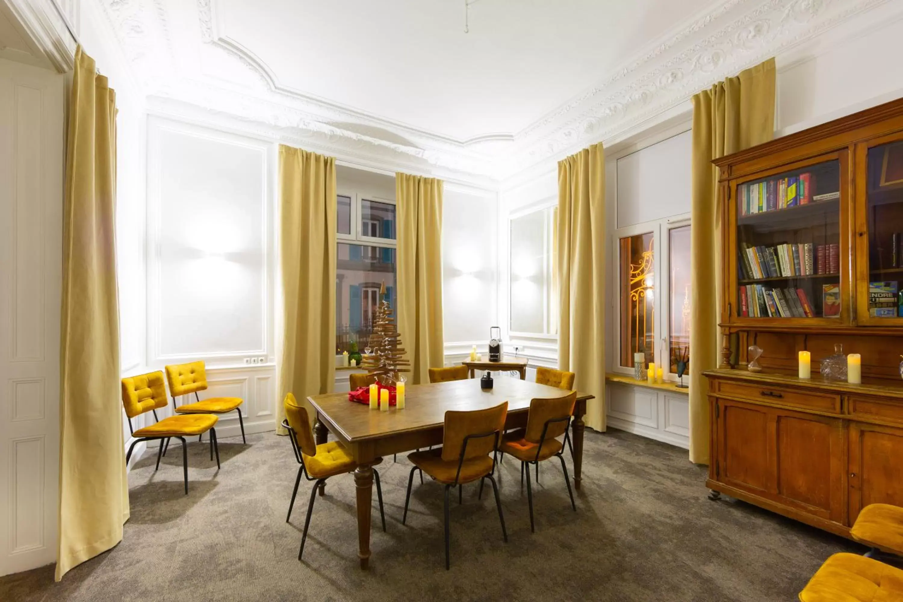 Seating area, Dining Area in Berti Hotel - Mulhouse Centre Gare