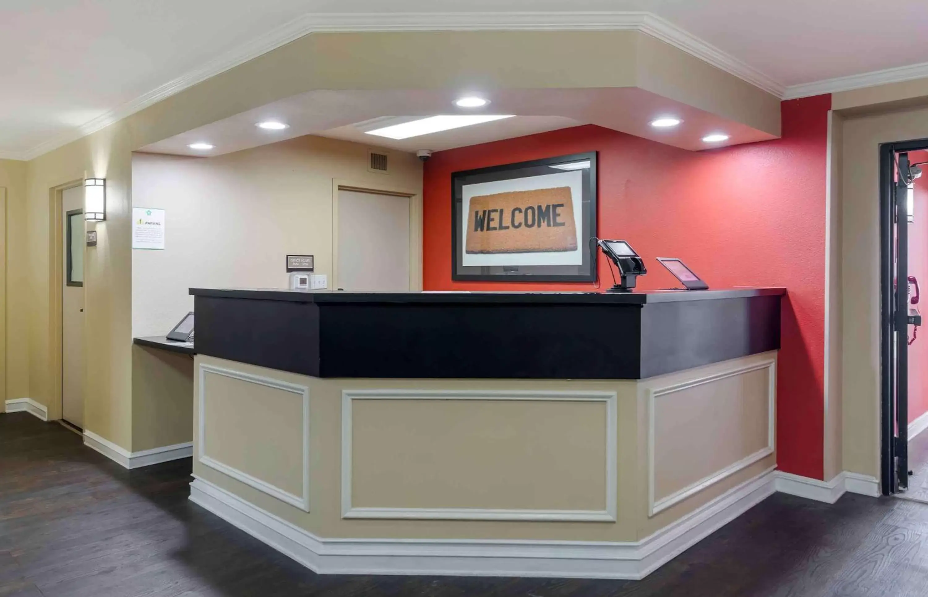 Lobby or reception, Lobby/Reception in Extended Stay America Suites - Los Angeles - Glendale