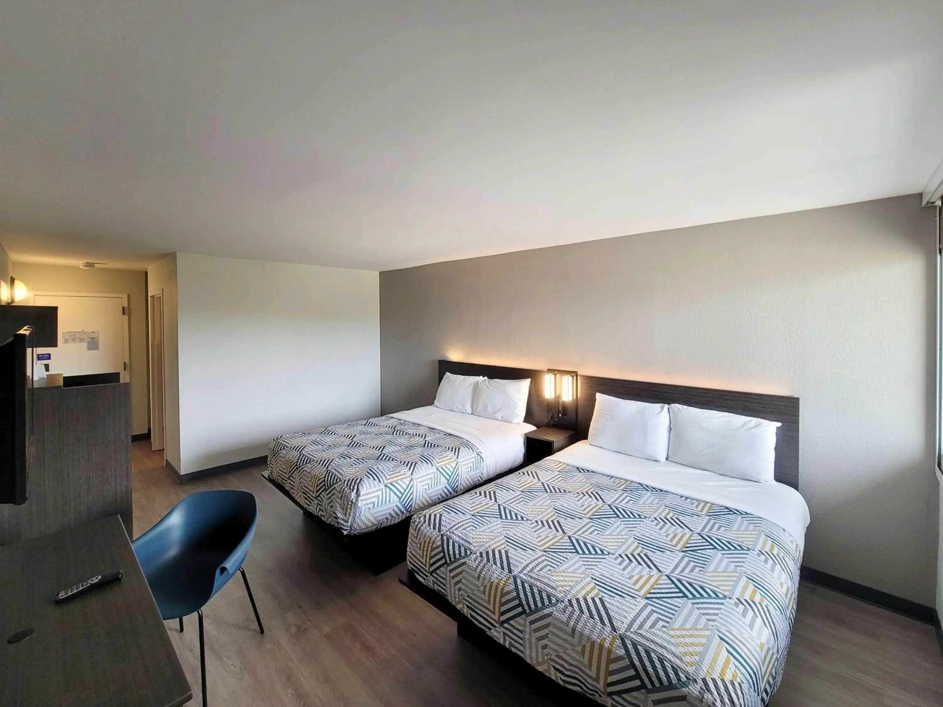 Bedroom, Bed in Motel 6 Jackson, TN Bedroom, Bed in Motel 6 Jackson, TN