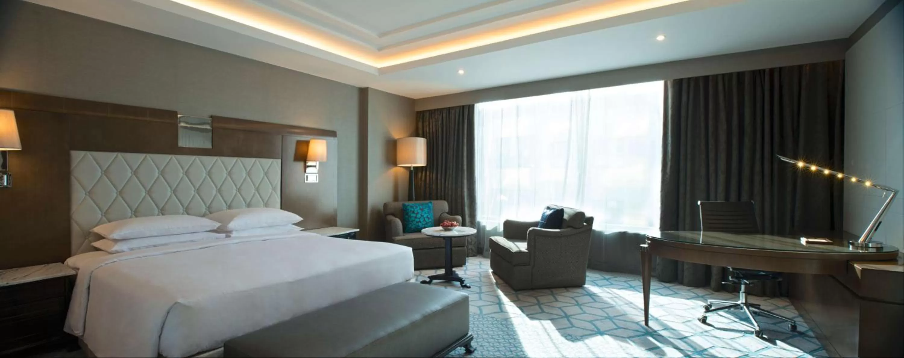 Photo of the whole room, Bed in Hyatt Regency Ludhiana