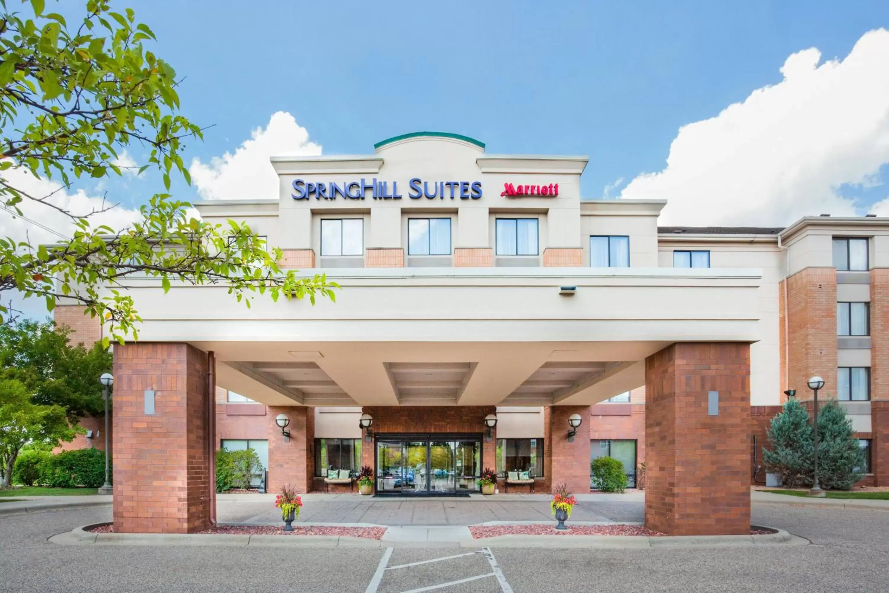 Property Building in SpringHill Suites Minneapolis West St. Louis Park