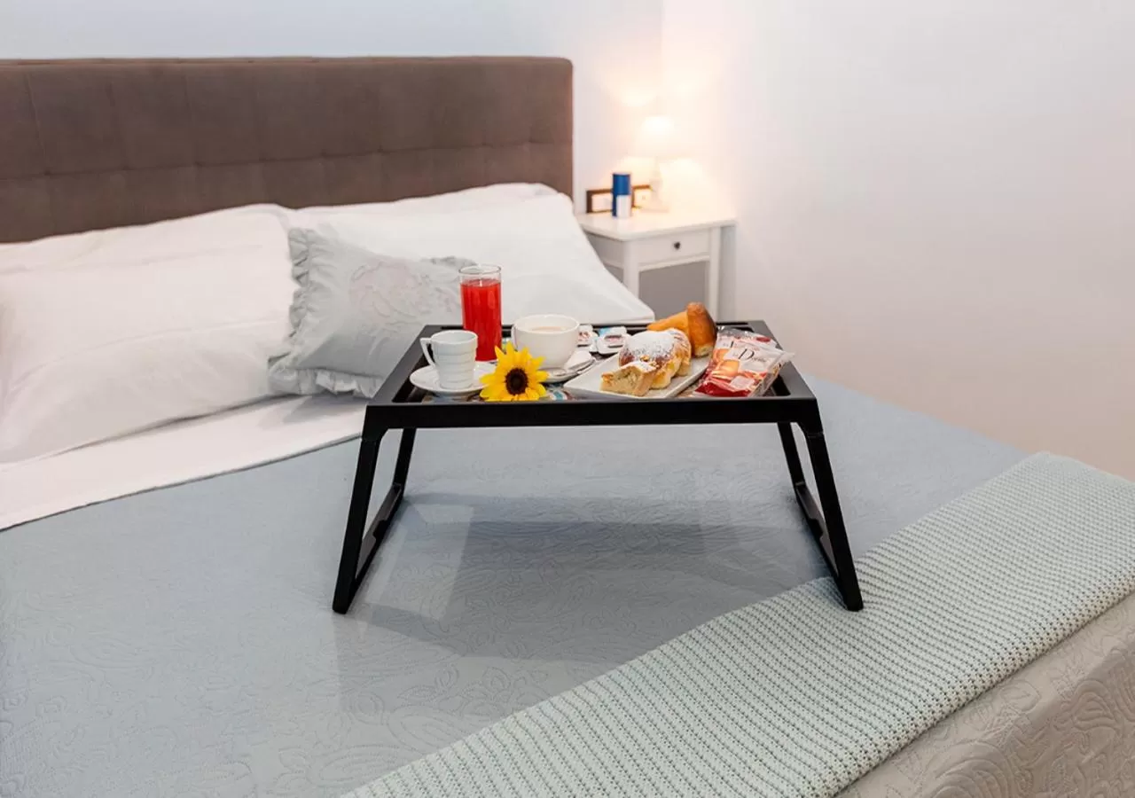 Bedroom, Bed in B&B Vico Milano 18