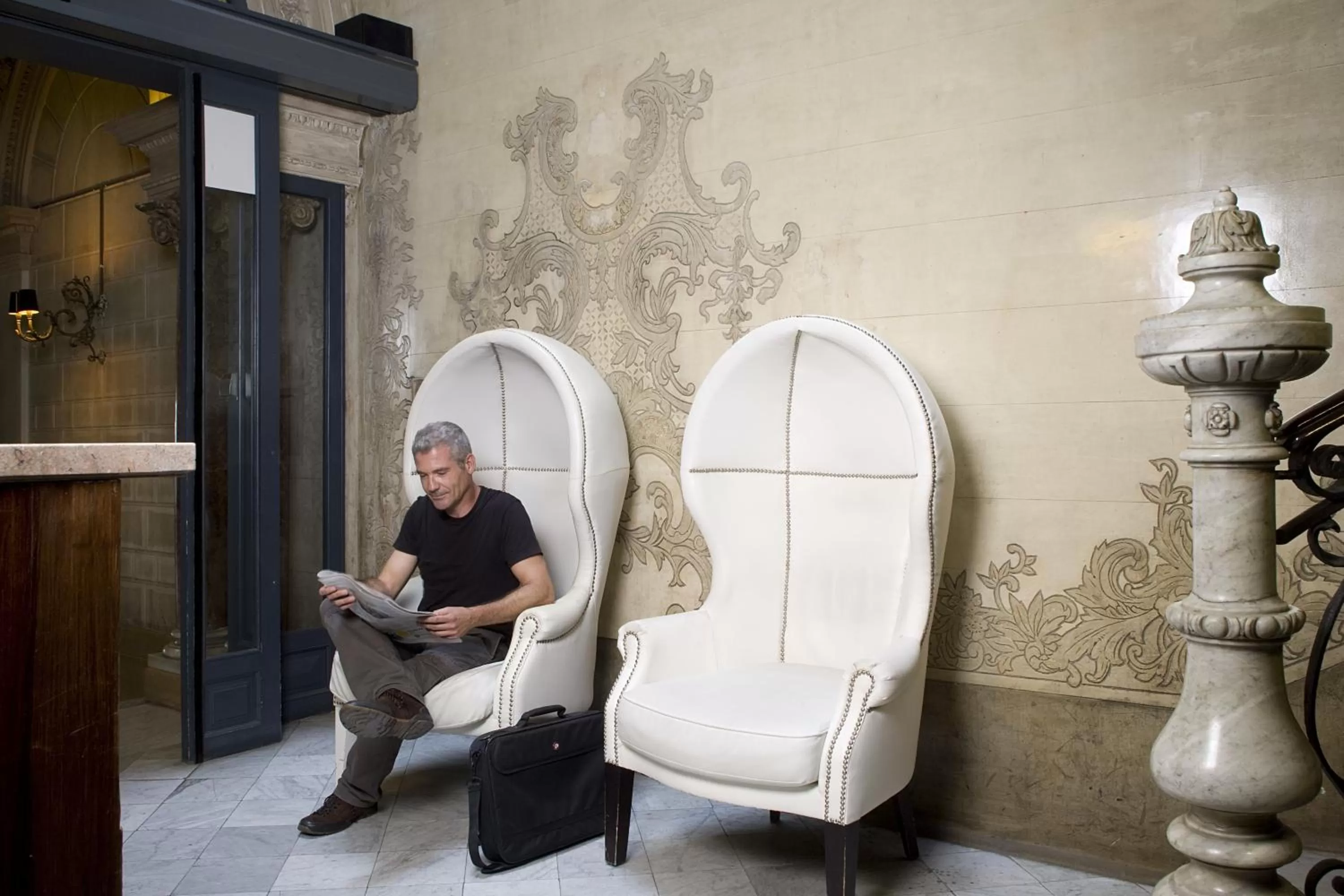 Decorative detail in Praktik Rambla