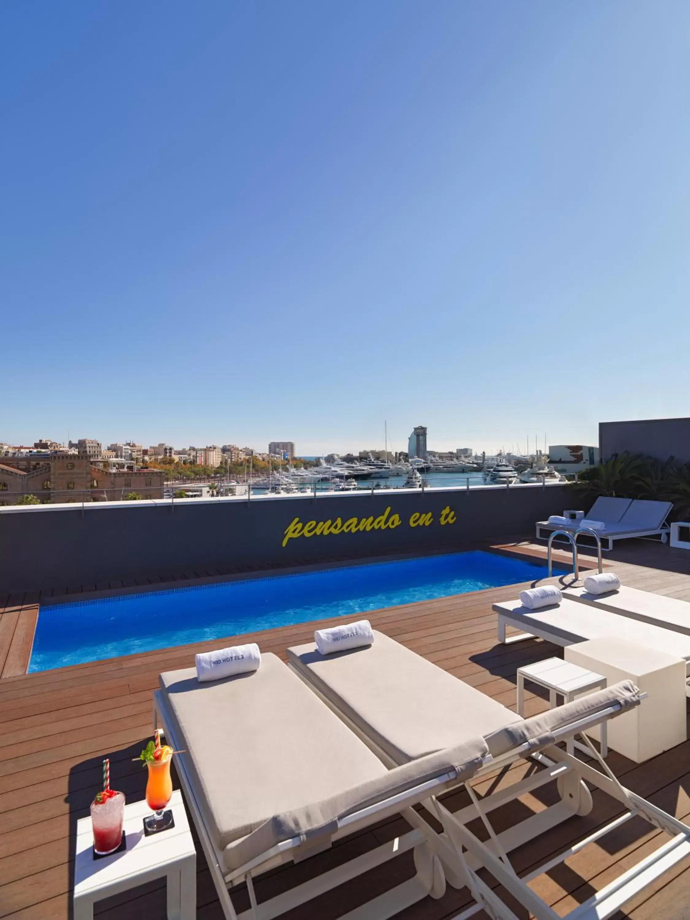 Balcony/Terrace in H10 Port Vell 4* Sup