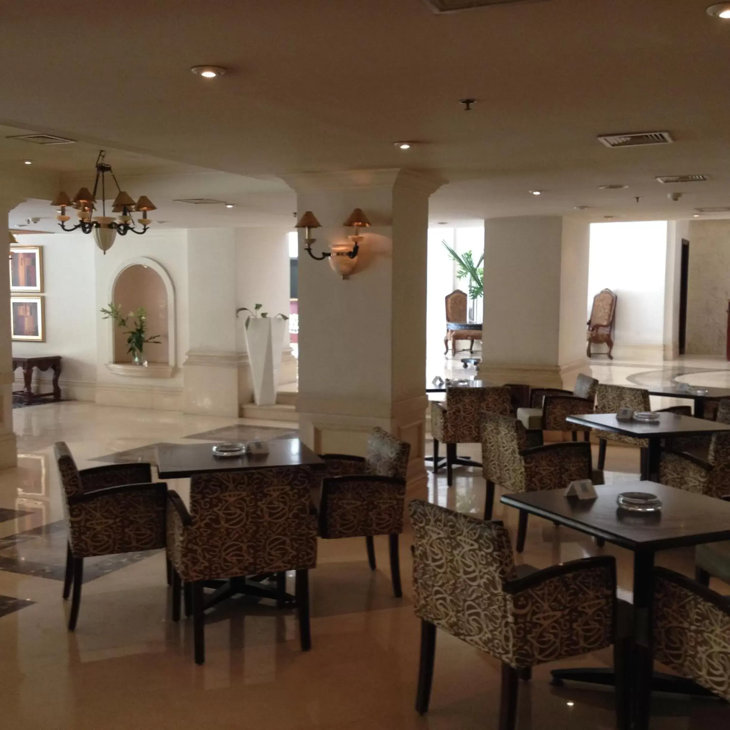 Restaurant/Places to Eat in Amarante Pyramids Hotel