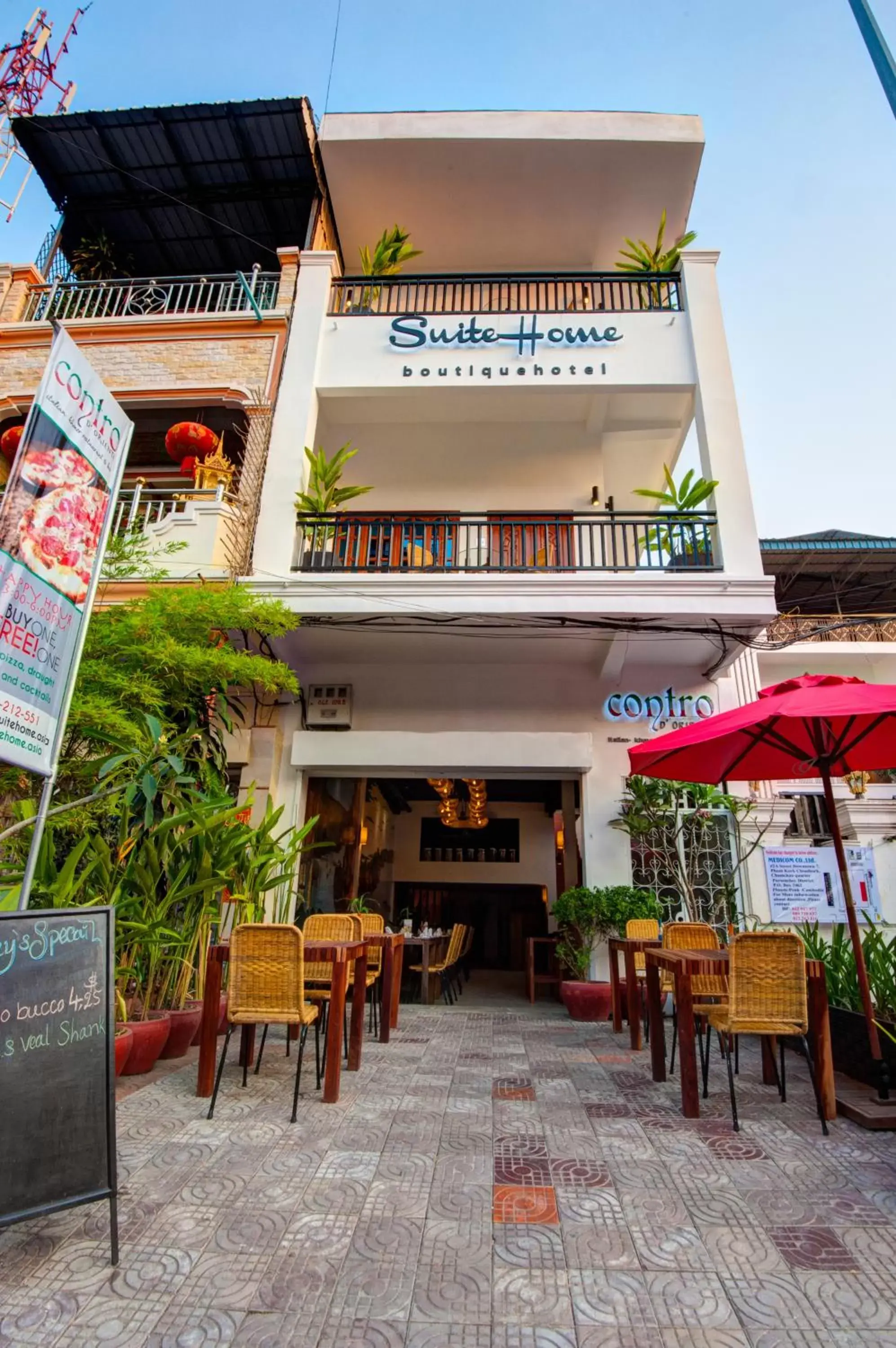 Facade/entrance, Property Building in Suite Home Boutique Hotel